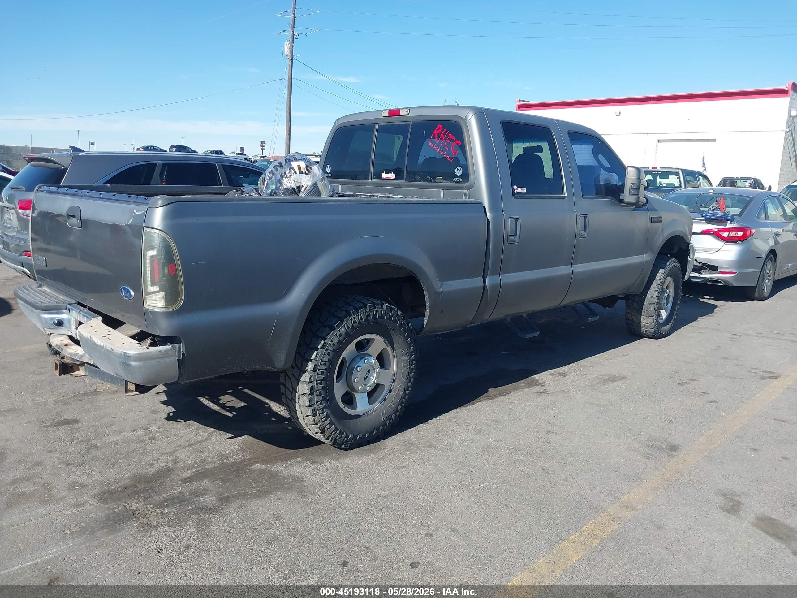 2005 Ford F-250 VIN 1FTSW21P95EA87924 IAAI salvage auction — Front & Rear, Salvage (Texas), sold $375 on 2026-07-02 (photo 4)