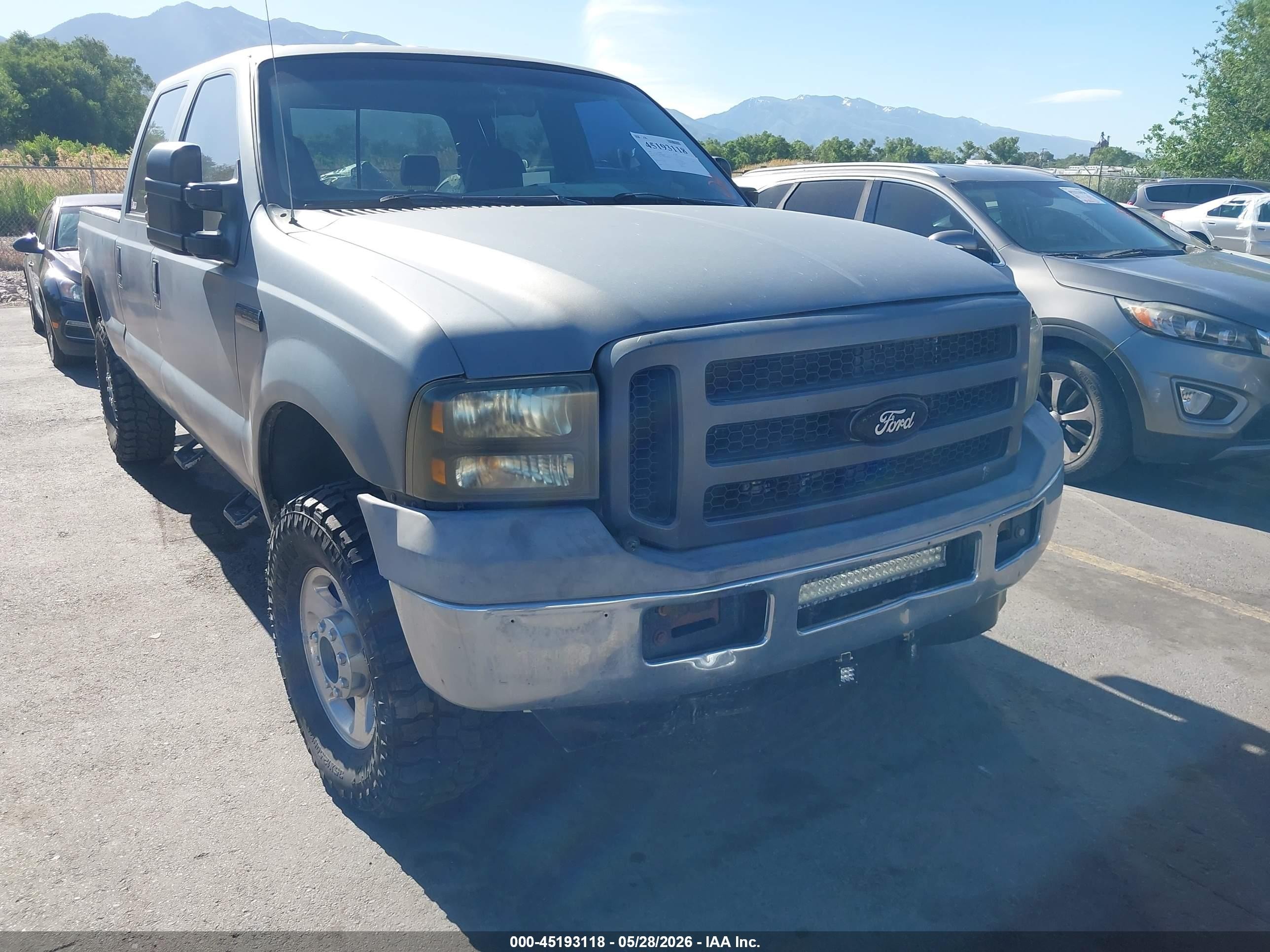 2005 Ford F-250 VIN 1FTSW21P95EA87924 IAAI salvage auction — Front & Rear, Salvage (Texas), sold $375 on 2026-07-02 (photo 6)