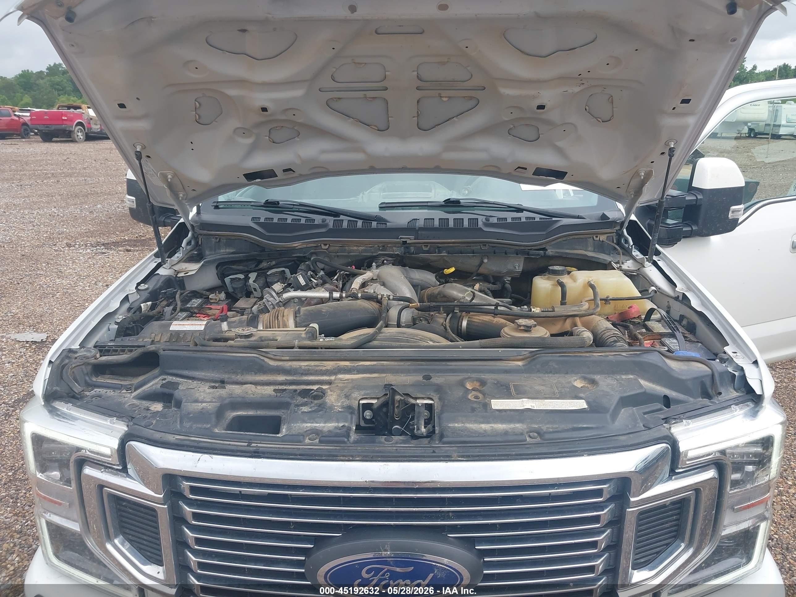2022 Ford F-350 super duty VIN 1FT8W3DT3NEC06107 IAAI salvage auction — Side, Salvage (Mississippi), sold $25,250 on 2026-06-10 (photo 9)