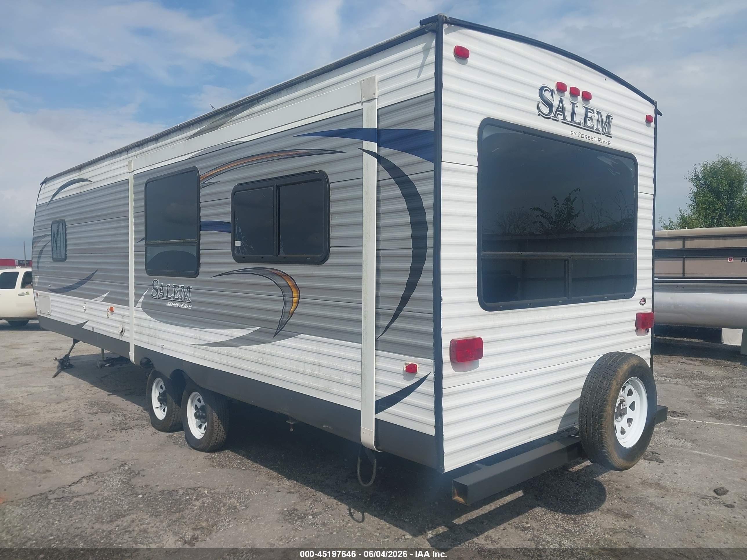 2017 Forest River Salem VIN 4X4TSMC27HA318094 IAAI salvage auction — Storm Damage, Clear (Arkansas), sold $3,300 on 2026-09-13 (photo 3)