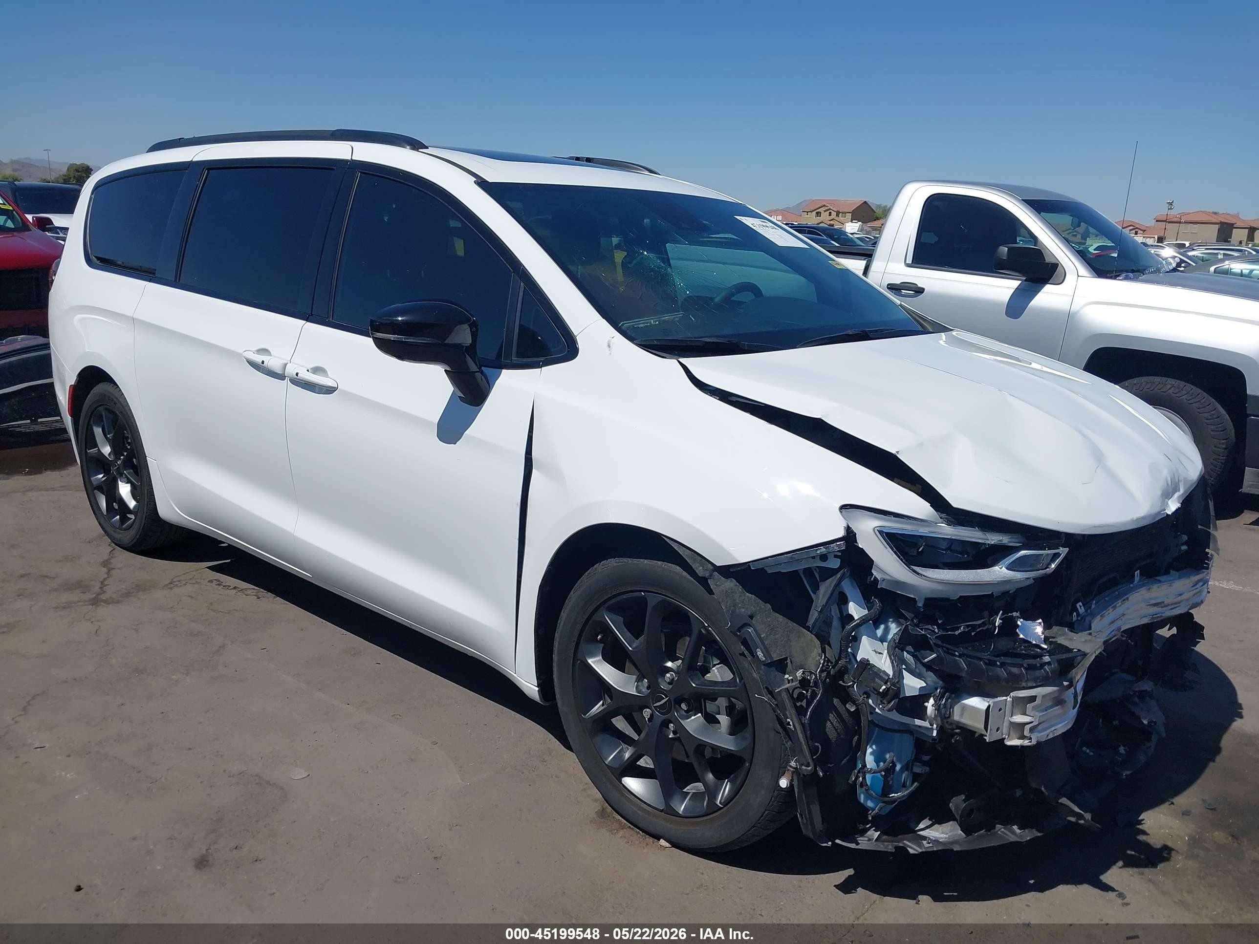2024 Chrysler Pacifica VIN 2C4RC1GG6RR144971 — IAAI salvage auction photo