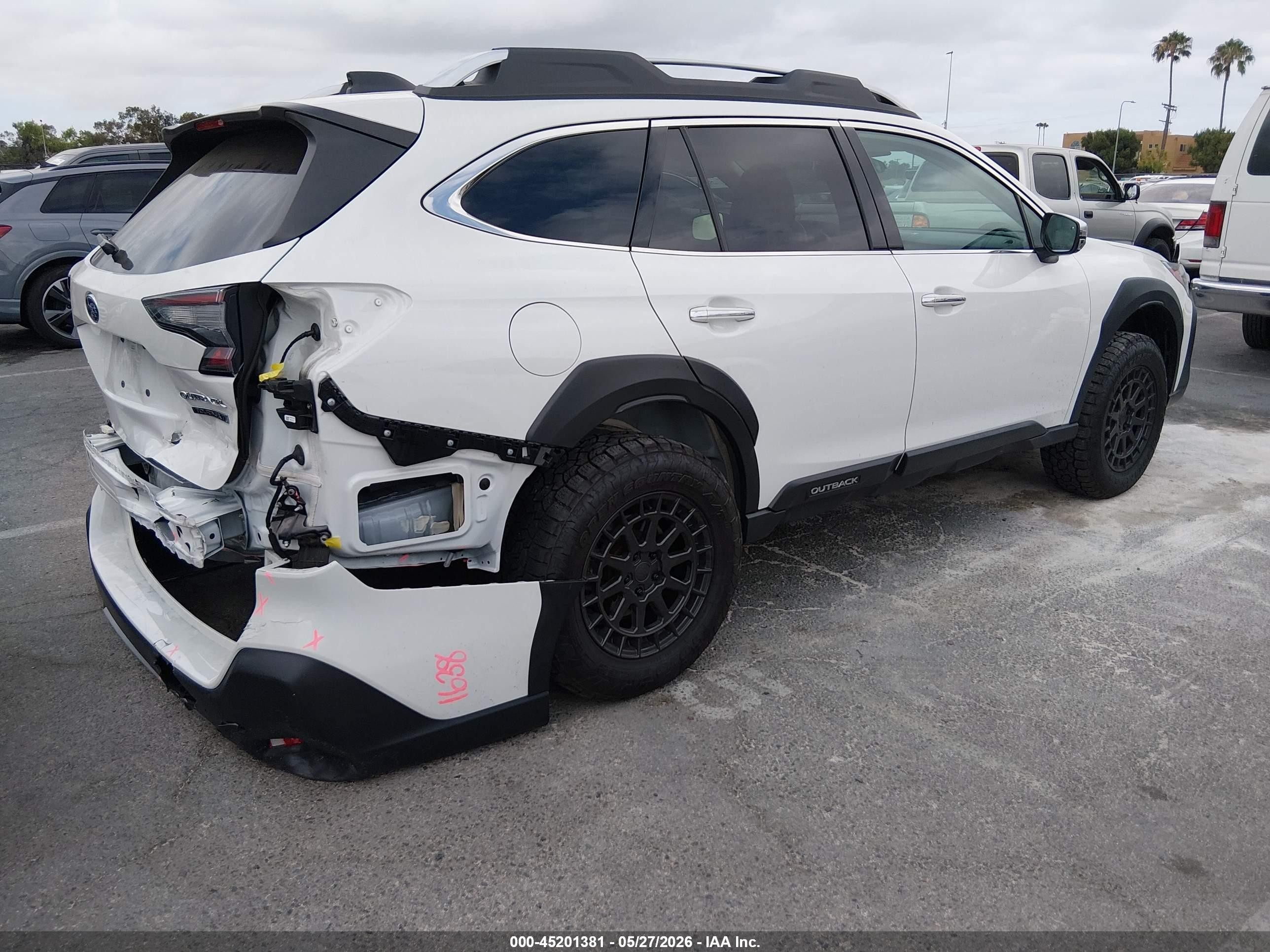 2024 Subaru Outback VIN 4S4BTGPD4R3291899 IAAI salvage auction — Rear End, Salvage (California), sold $14,700 on 2026-07-10 (photo 4)