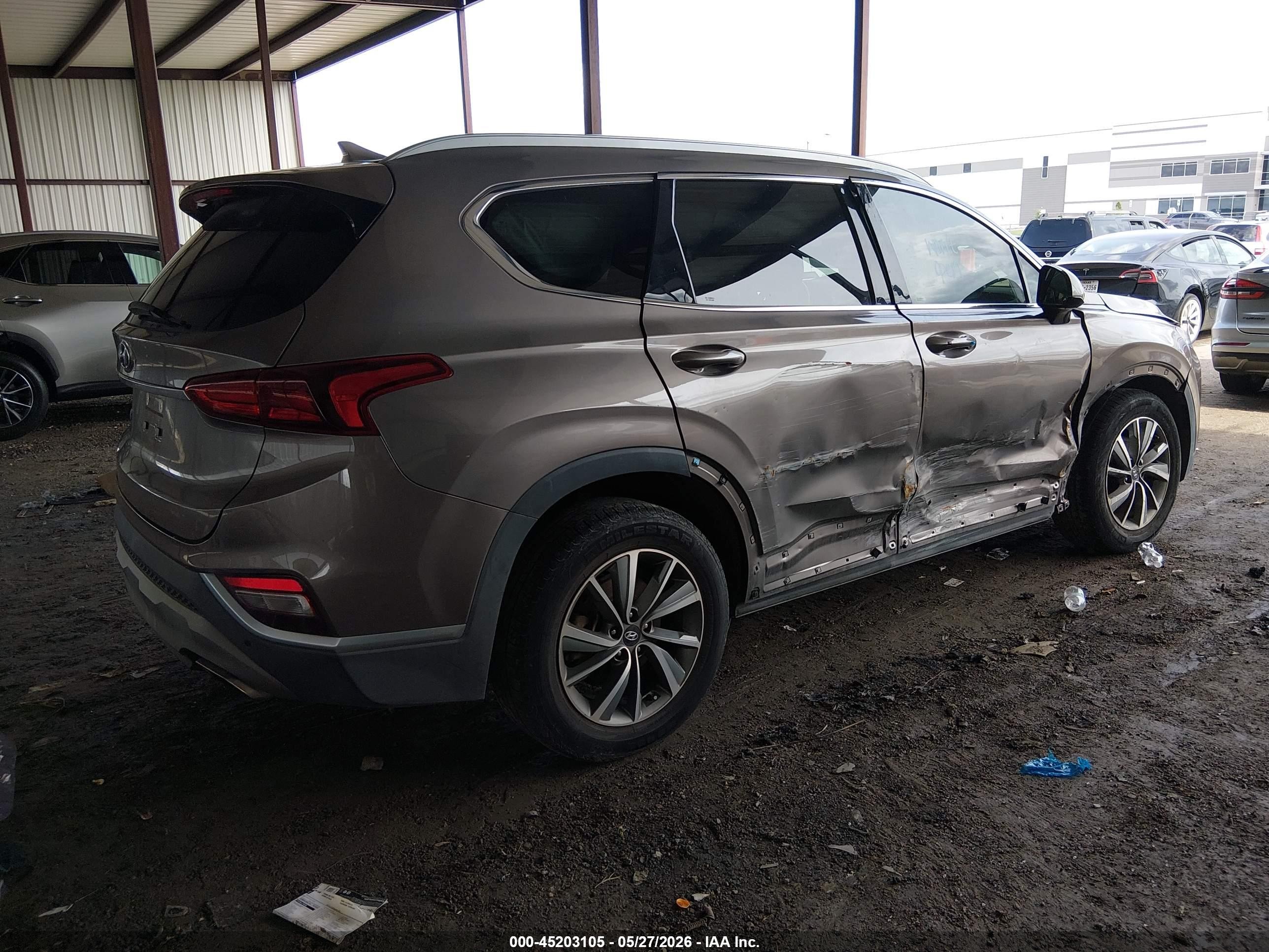 2019 Hyundai Santa Fe VIN 5NMS33AD8KH053891 IAAI salvage auction — Side, Salvage (Texas), sold $4,150 on 2026-07-11 (photo 4)