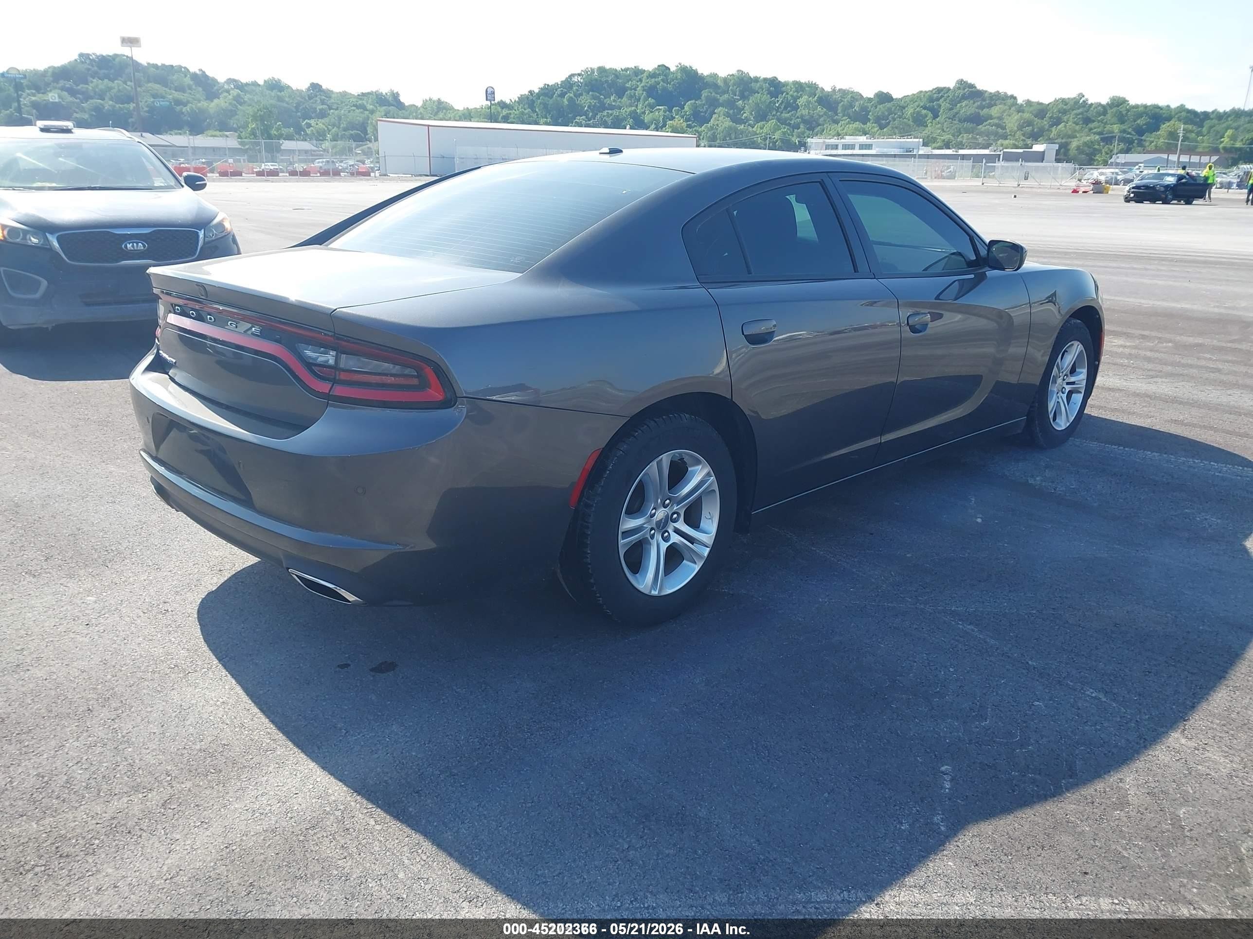 2020 Dodge Charger VIN 2C3CDXBGXLH190091 IAAI salvage auction — Normal Wear, Sf97 (Washington), sold $17,025 on 2026-07-09 (photo 4)