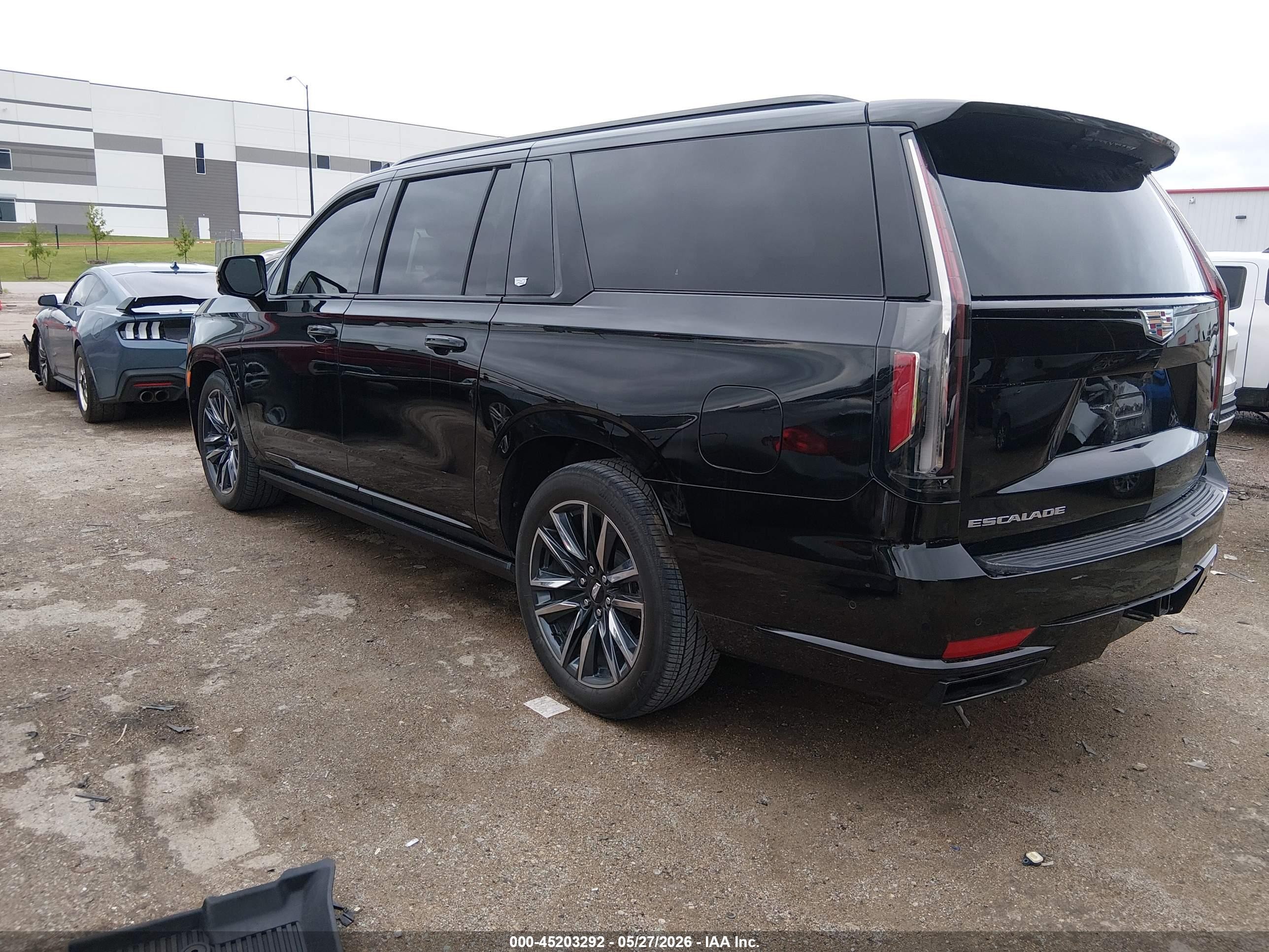2024 Cadillac Escalade VIN 1GYS4PKL6RR229220 IAAI salvage auction — Side, Original (Texas), sold $37,850 on 2026-08-03 (photo 3)