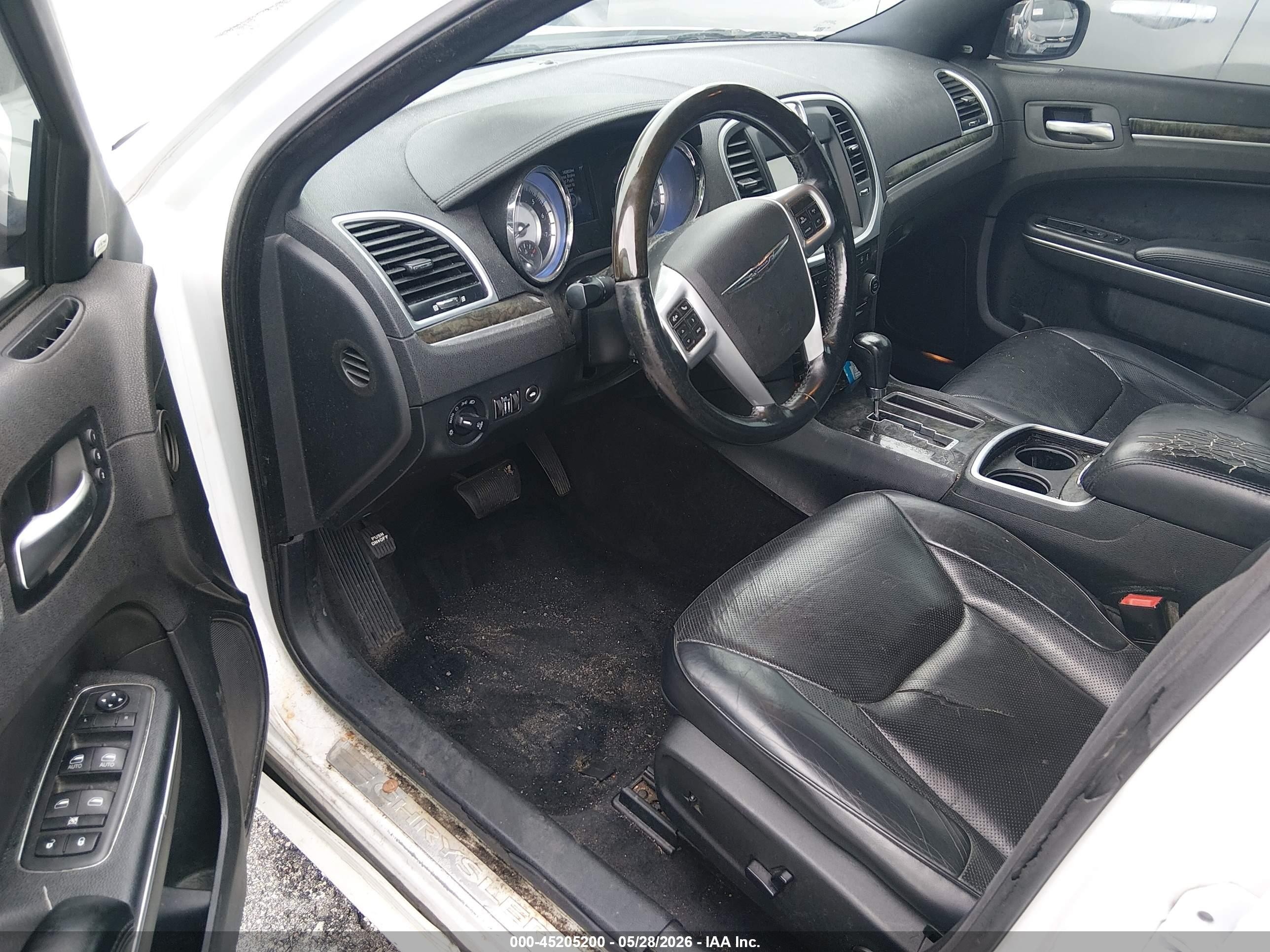 2014 Chrysler 300c VIN 2C3CCAKT0EH109311 IAAI salvage auction — Rear End, Clear (South Carolina), sold $1,700 on 2026-09-26 (photo 5)