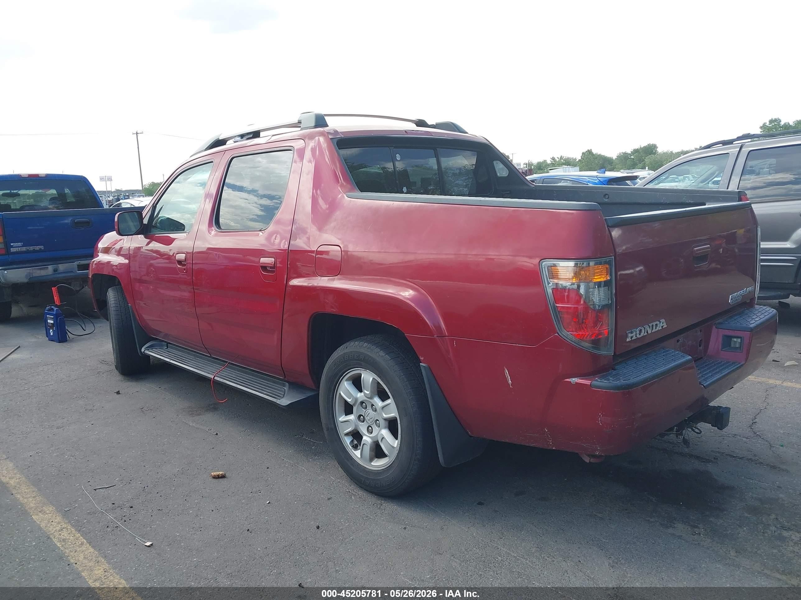 2006 Honda Ridgeline VIN 2HJYK16566H530544 IAAI salvage auction — Front & Rear, Salvage (Utah), sold $275 on 2026-07-09 (photo 3)