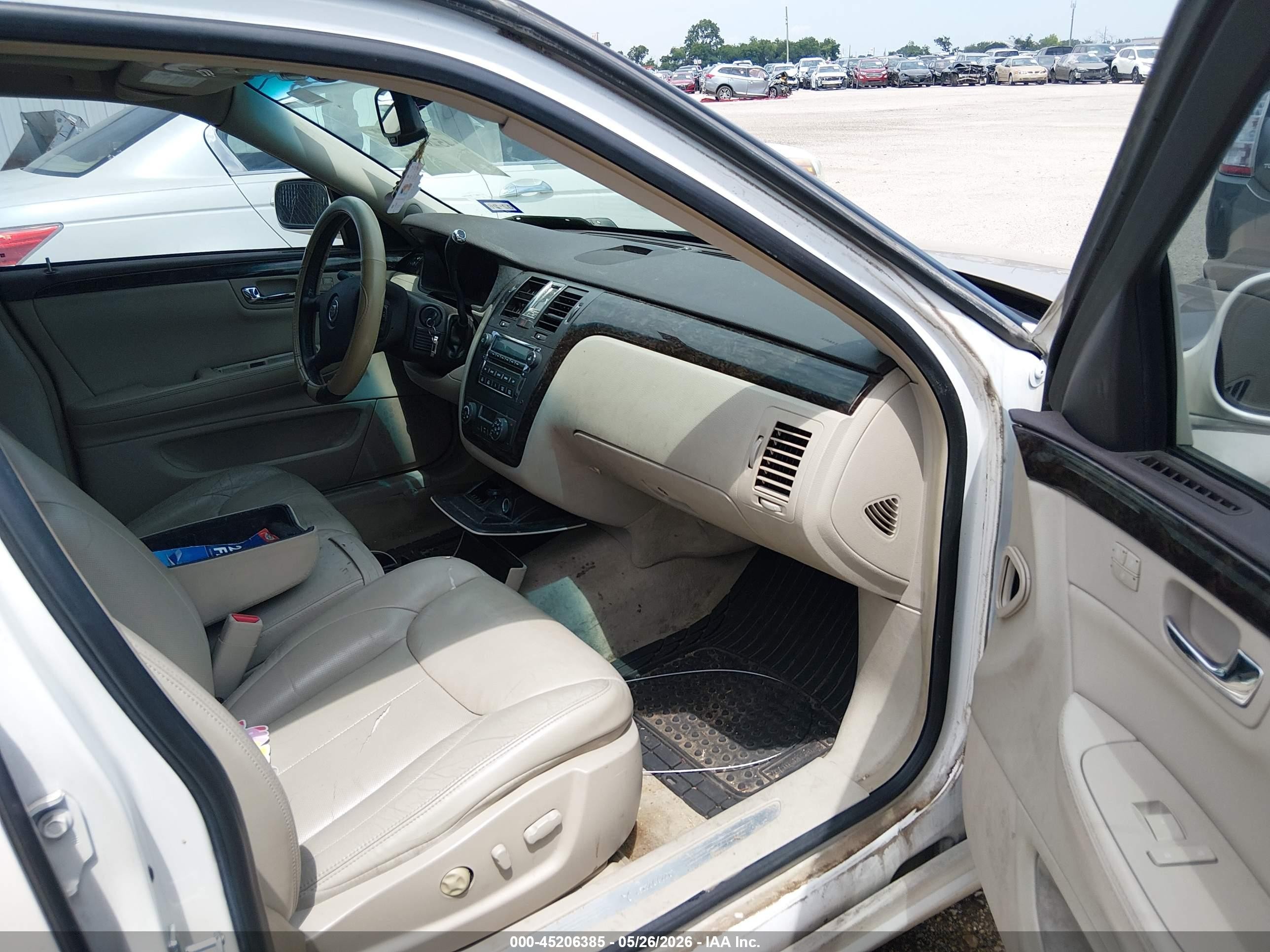 2011 Cadillac Dts VIN 1G6KD5E64BU109308 IAAI salvage auction — Normal Wear, Original (Texas), sold $750 on 2026-09-25 (photo 5)