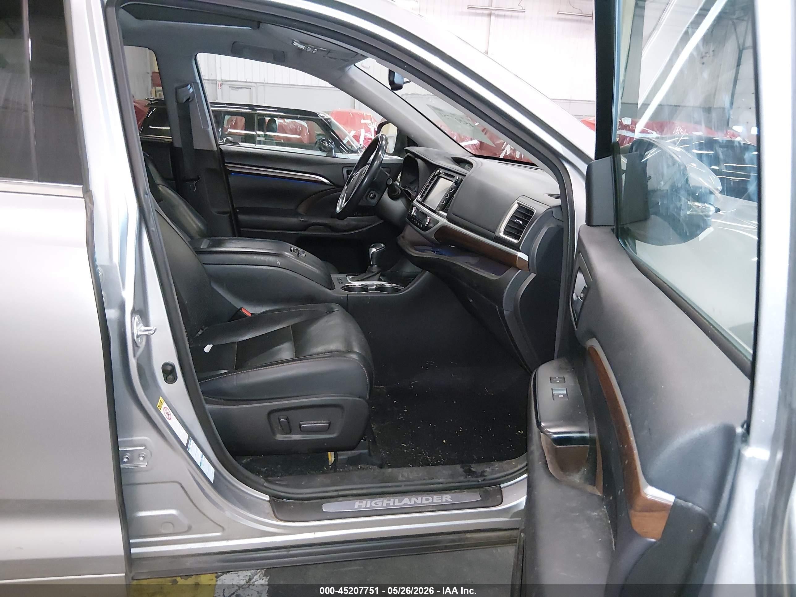 2016 Toyota Highlander VIN 5TDDKRFH0GS342648 IAAI salvage auction — Rear End, Salvage (Oregon), sold $9,050 on 2026-07-09 (photo 5)