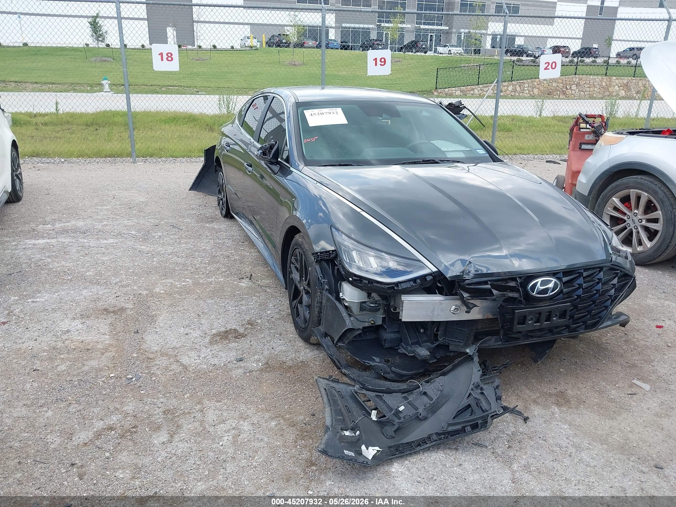 2022 Hyundai Sonata VIN KMHL64JA5NA213145 IAAI salvage auction — Front & Rear, Salvage (Texas), sold $2,750 on 2026-07-12 (photo 1)