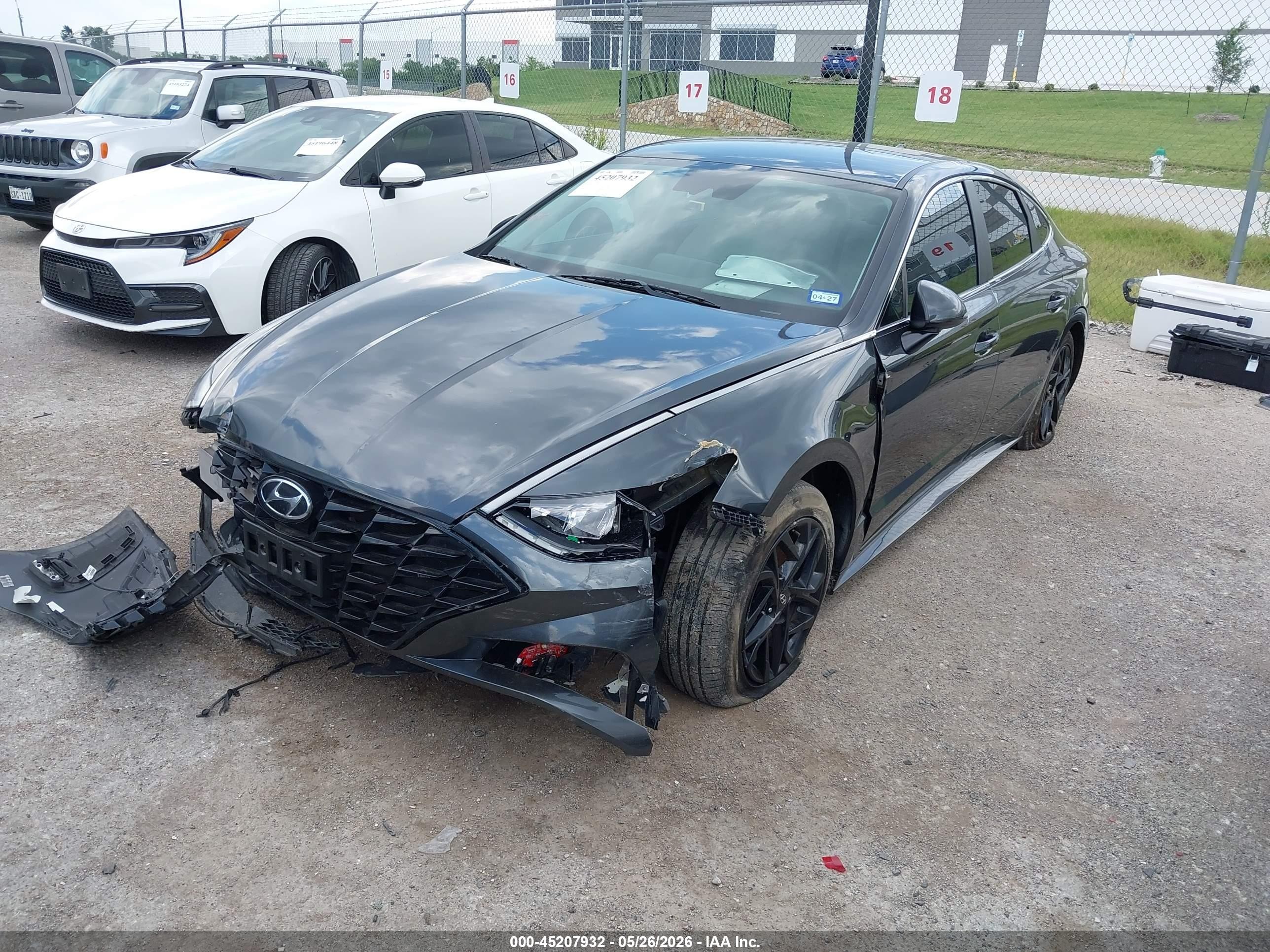 2022 Hyundai Sonata VIN KMHL64JA5NA213145 IAAI salvage auction — Front & Rear, Salvage (Texas), sold $2,750 on 2026-07-12 (photo 2)