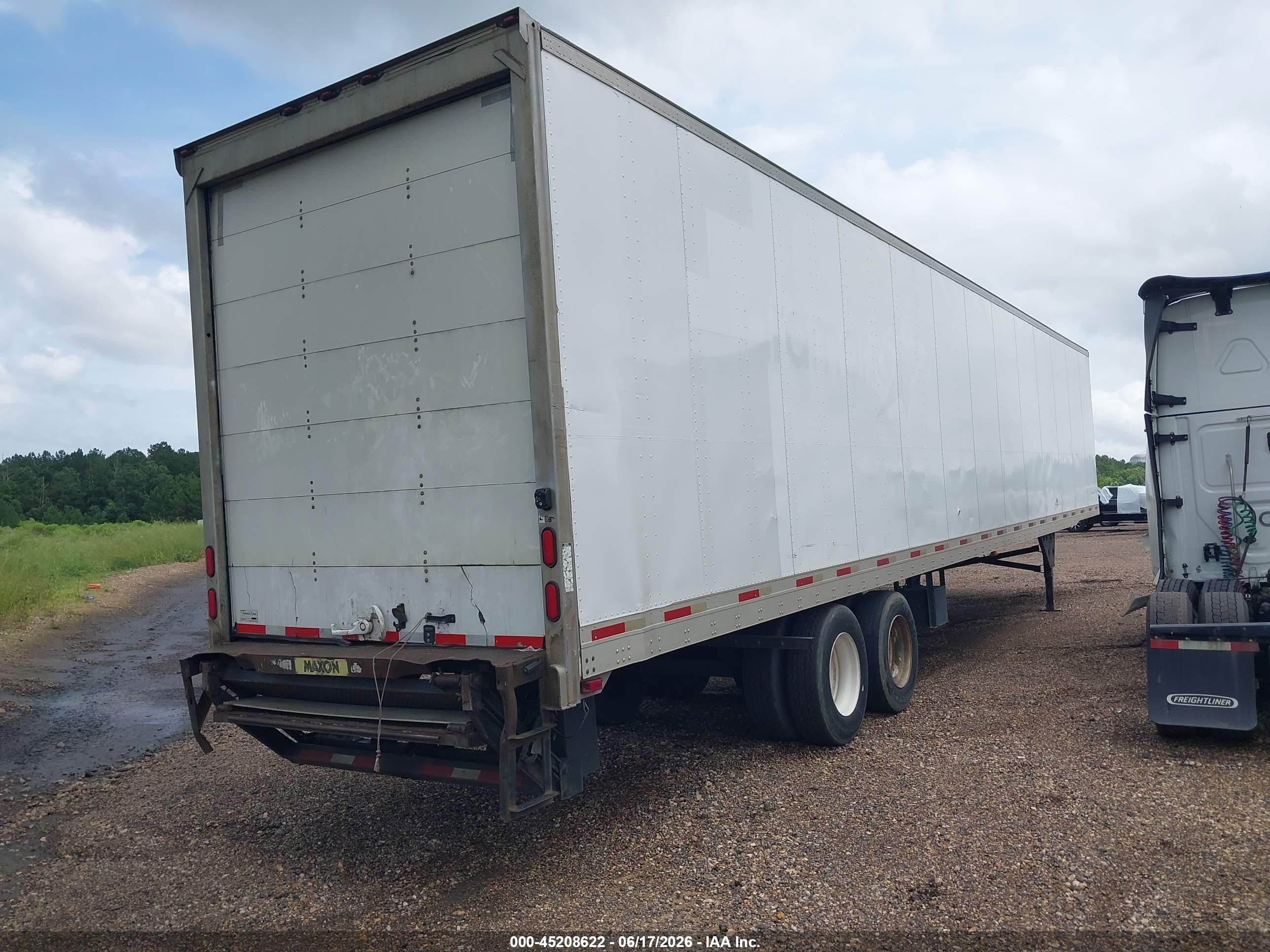 2006 Utility Trailer Mfg Unknown VIN 1UYVS25376P913807 IAAI salvage auction — Rear End, Clear (Mississippi), sold $575 on 2026-09-09 (photo 4)