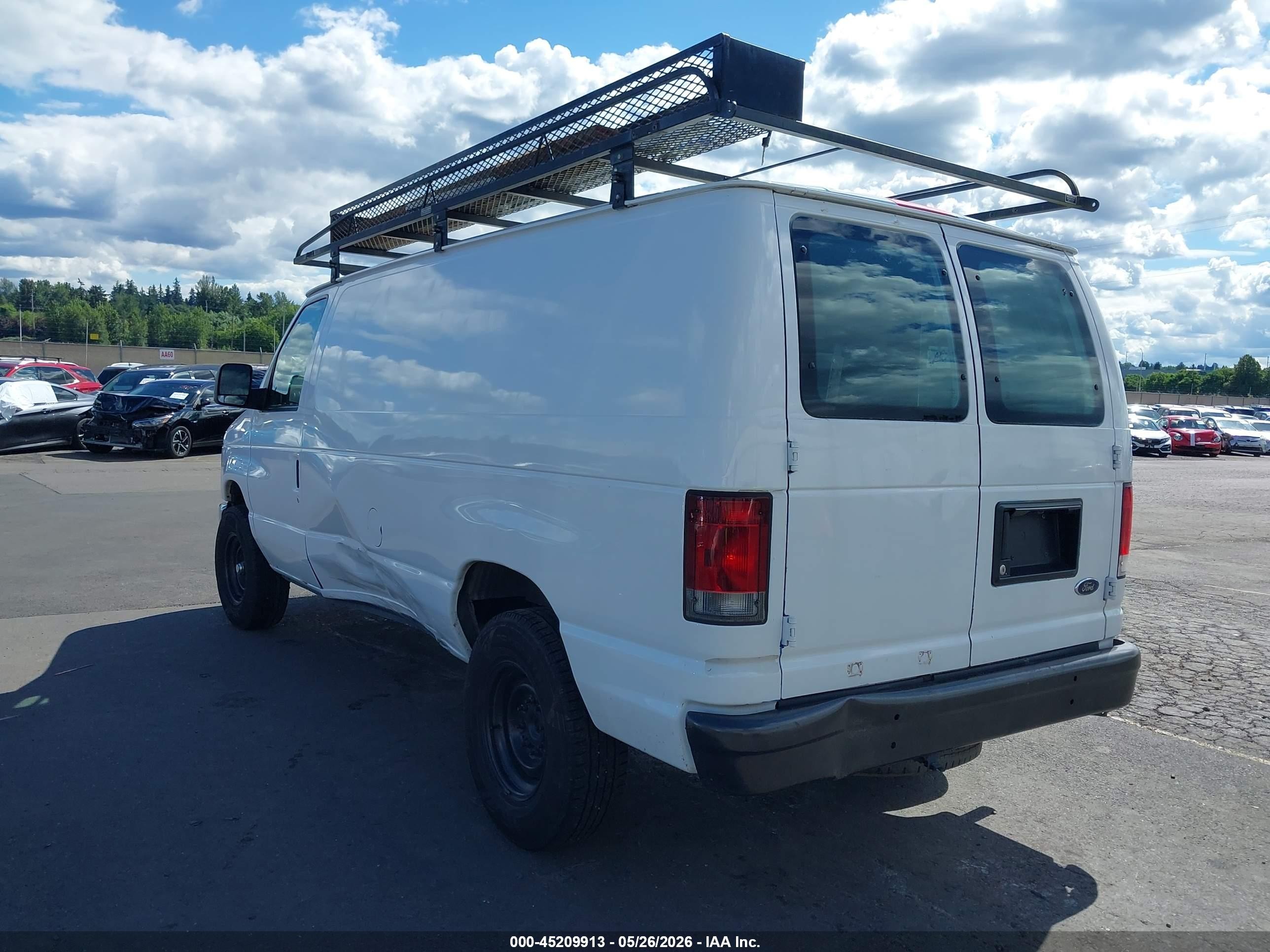 2013 Ford E-250 VIN 1FTNE2EW6DDA47306 IAAI salvage auction — Side, Salvage (Oregon), sold $1,300 on 2026-07-03 (photo 3)