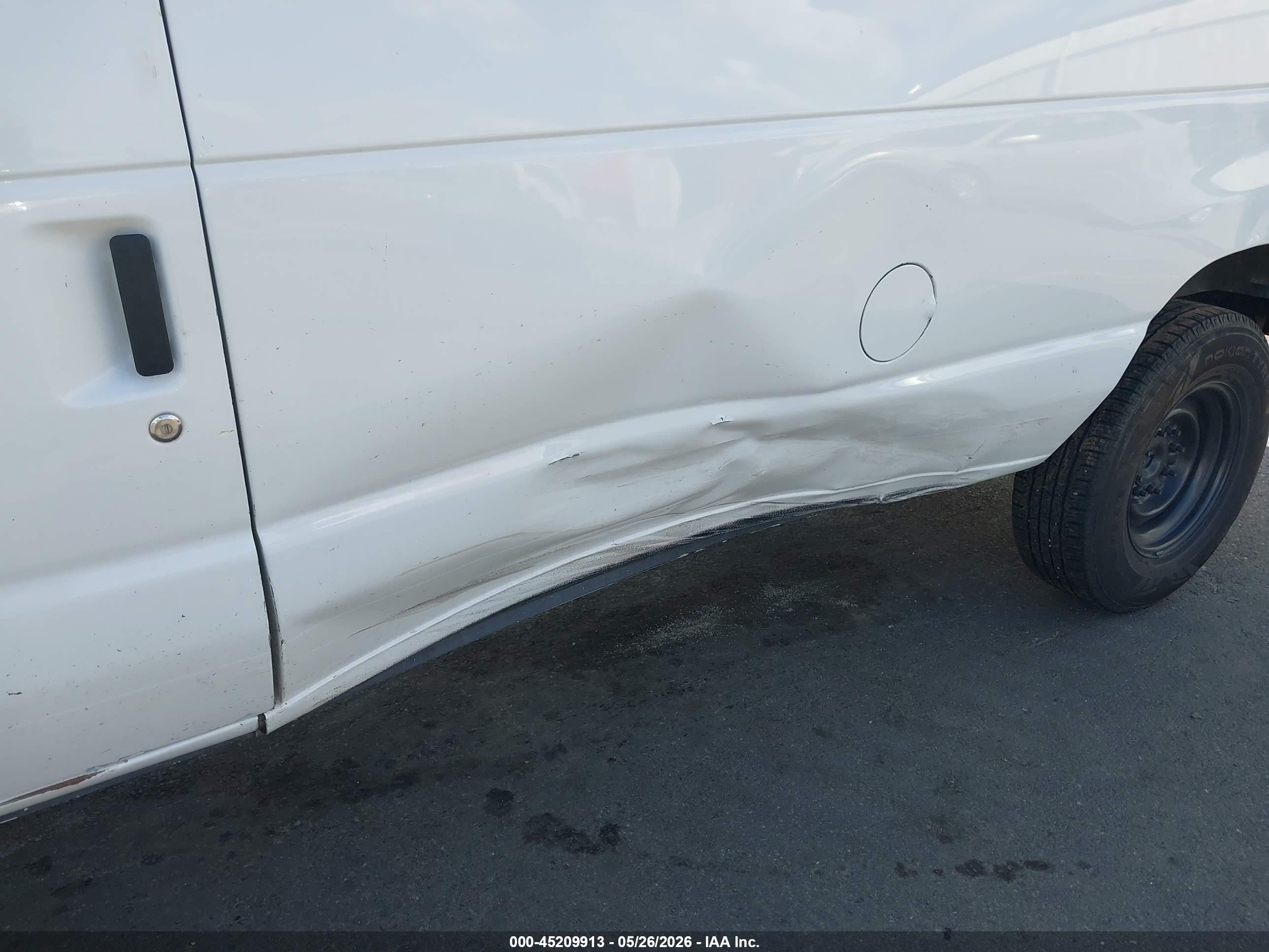 2013 Ford E-250 VIN 1FTNE2EW6DDA47306 IAAI salvage auction — Side, Salvage (Oregon), sold $1,300 on 2026-07-03 (photo 6)