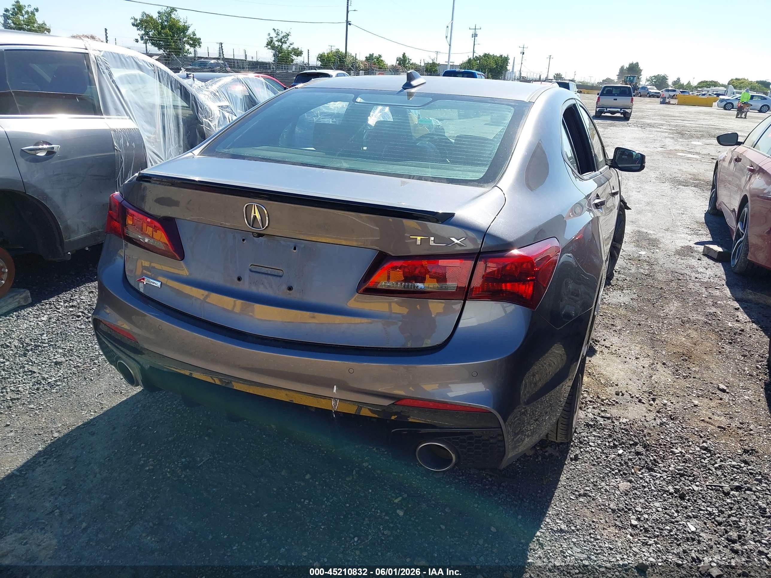 2019 Acura TLX VIN 19UUB1F68KA002963 IAAI salvage auction — Theft, Salvage (California), sold $2,600 on 2026-07-09 (photo 4)