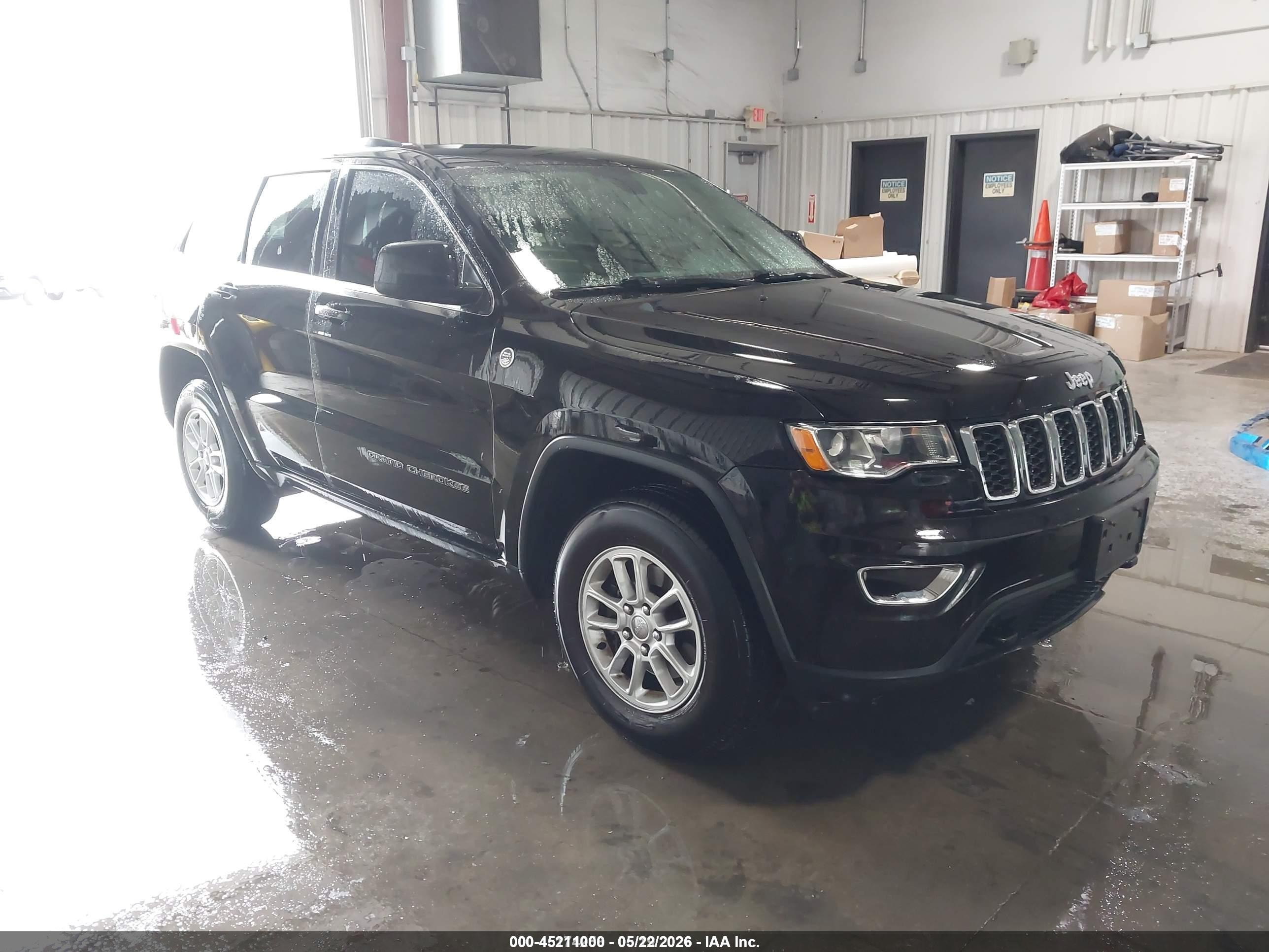 2018 Jeep Grand Cherokee VIN 1C4RJFAG5JC177467 IAAI salvage auction — Hail, SF97 (Kansas), sold $11,250 on 2026-07-09 (photo 1)