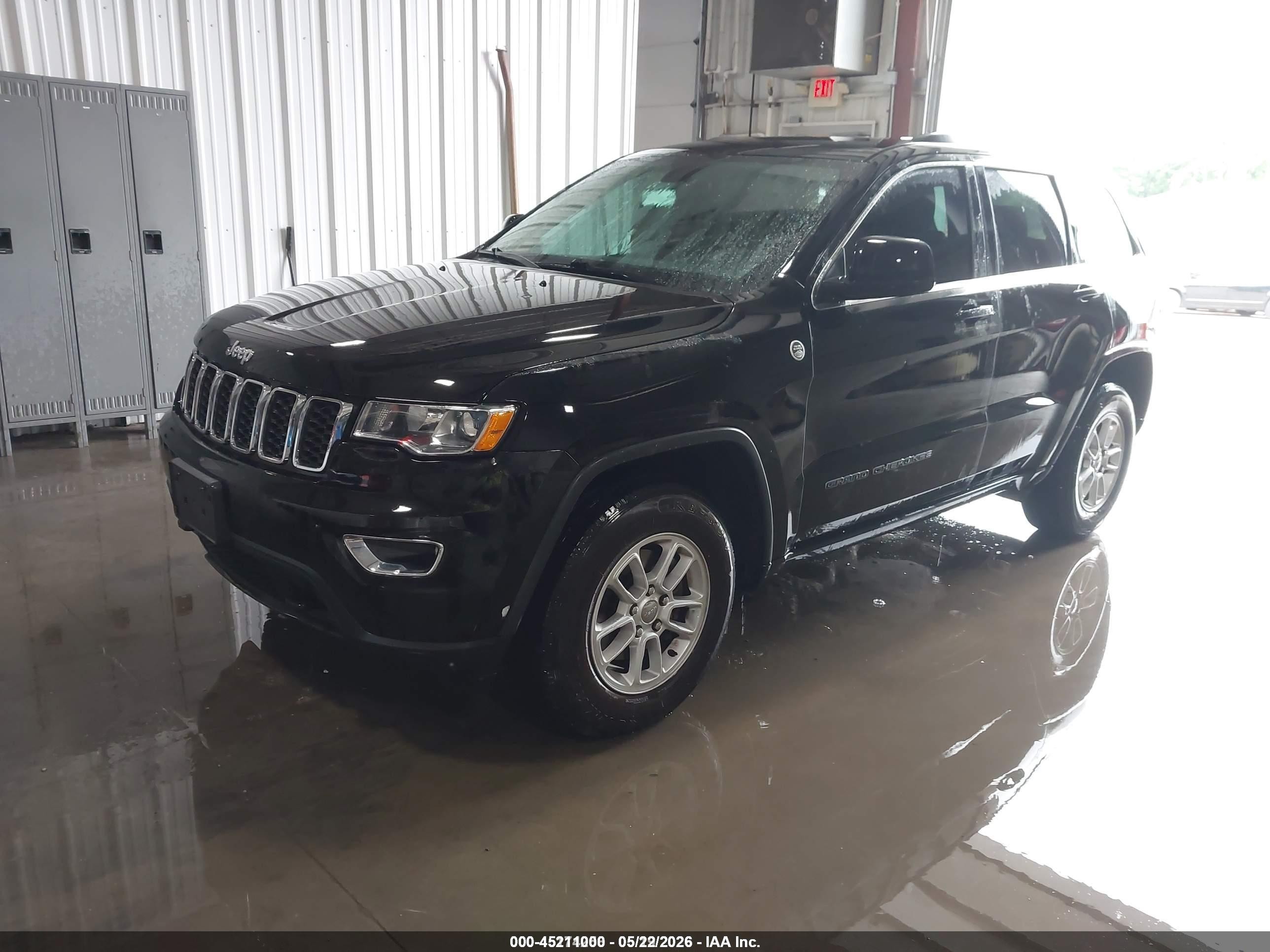 2018 Jeep Grand Cherokee VIN 1C4RJFAG5JC177467 IAAI salvage auction — Hail, SF97 (Kansas), sold $11,250 on 2026-07-09 (photo 2)