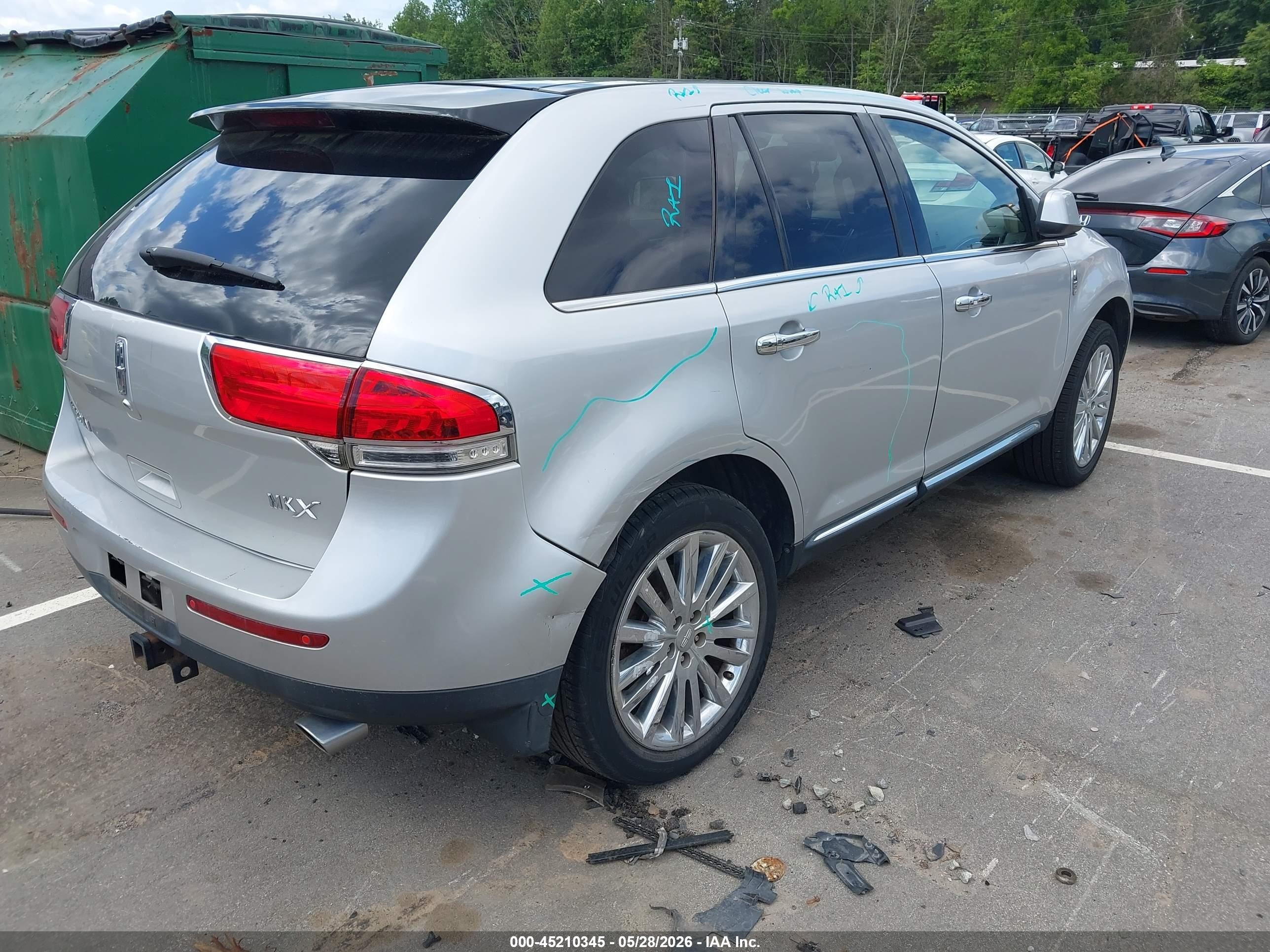 2011 Lincoln Mkx VIN 2LMDJ6JK8BBJ04920 IAAI salvage auction — Rear End, Salvage (North Carolina), sold $625 on 2026-09-11 (photo 4)