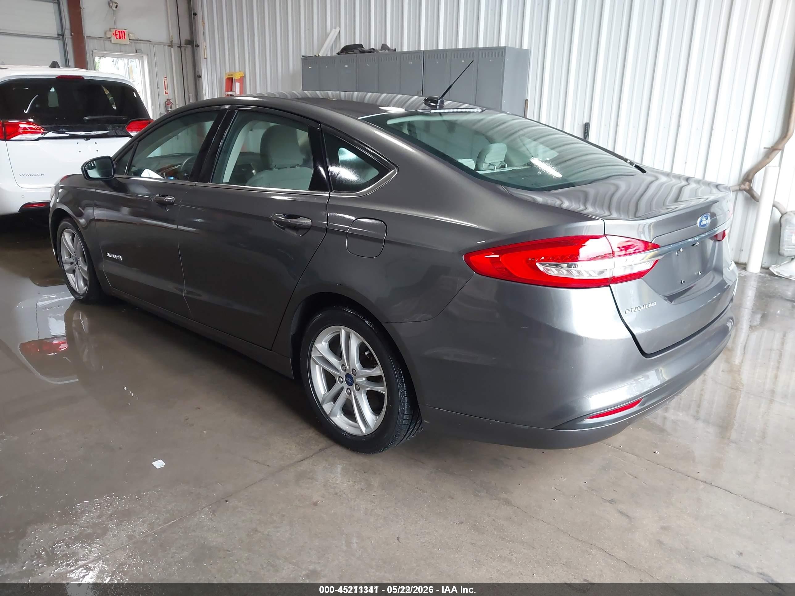 2018 Ford Fusion VIN 3FA6P0UU1JR123008 IAAI salvage auction — Side, SF97 (Kansas), sold $13,450 on 2026-07-09 (photo 3)