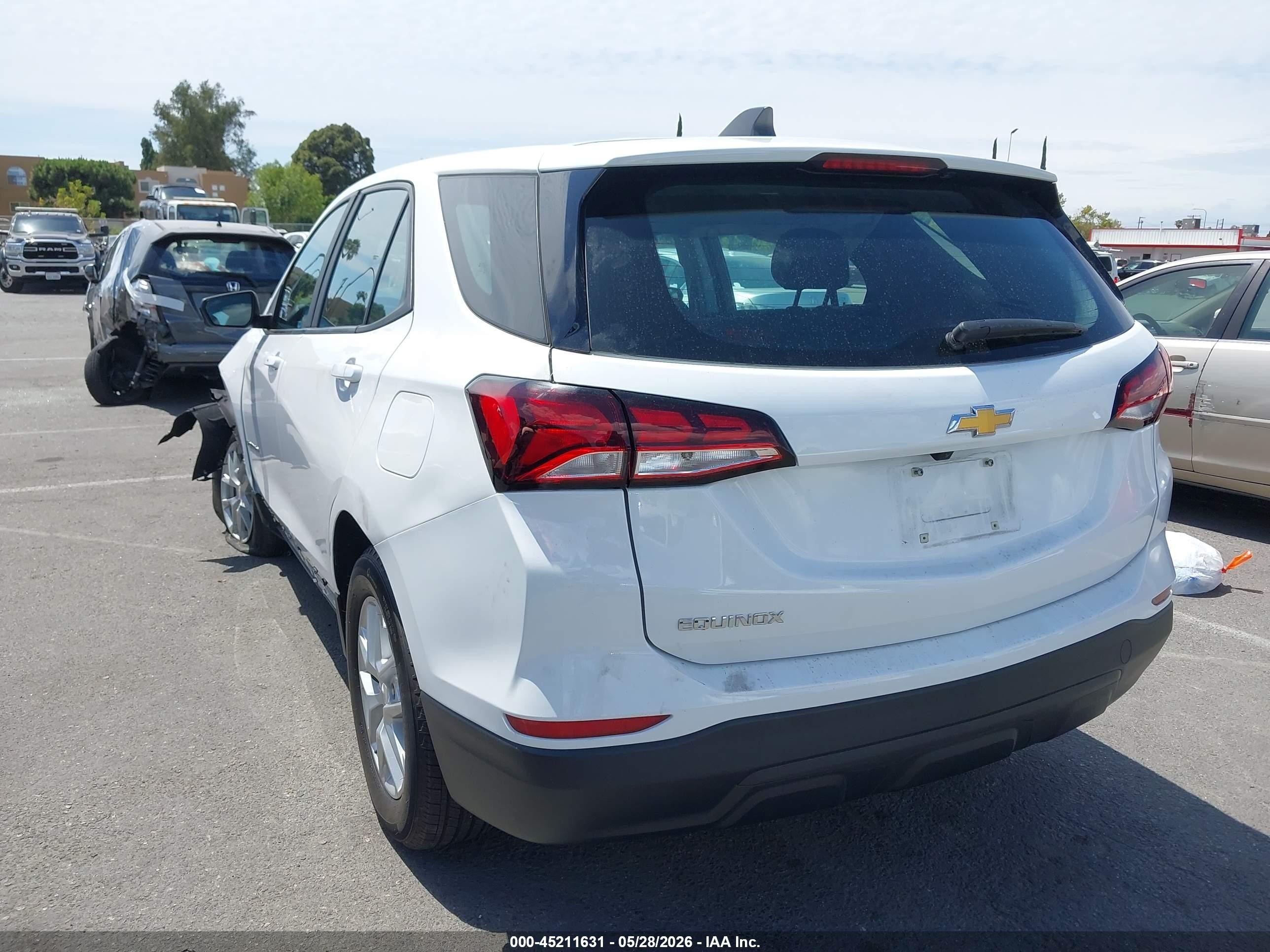 2024 Chevrolet Equinox VIN 3GNAXHEG3RL185768 IAAI salvage auction — Unknown, Salvage (California), sold $3,350 on 2026-07-09 (photo 3)