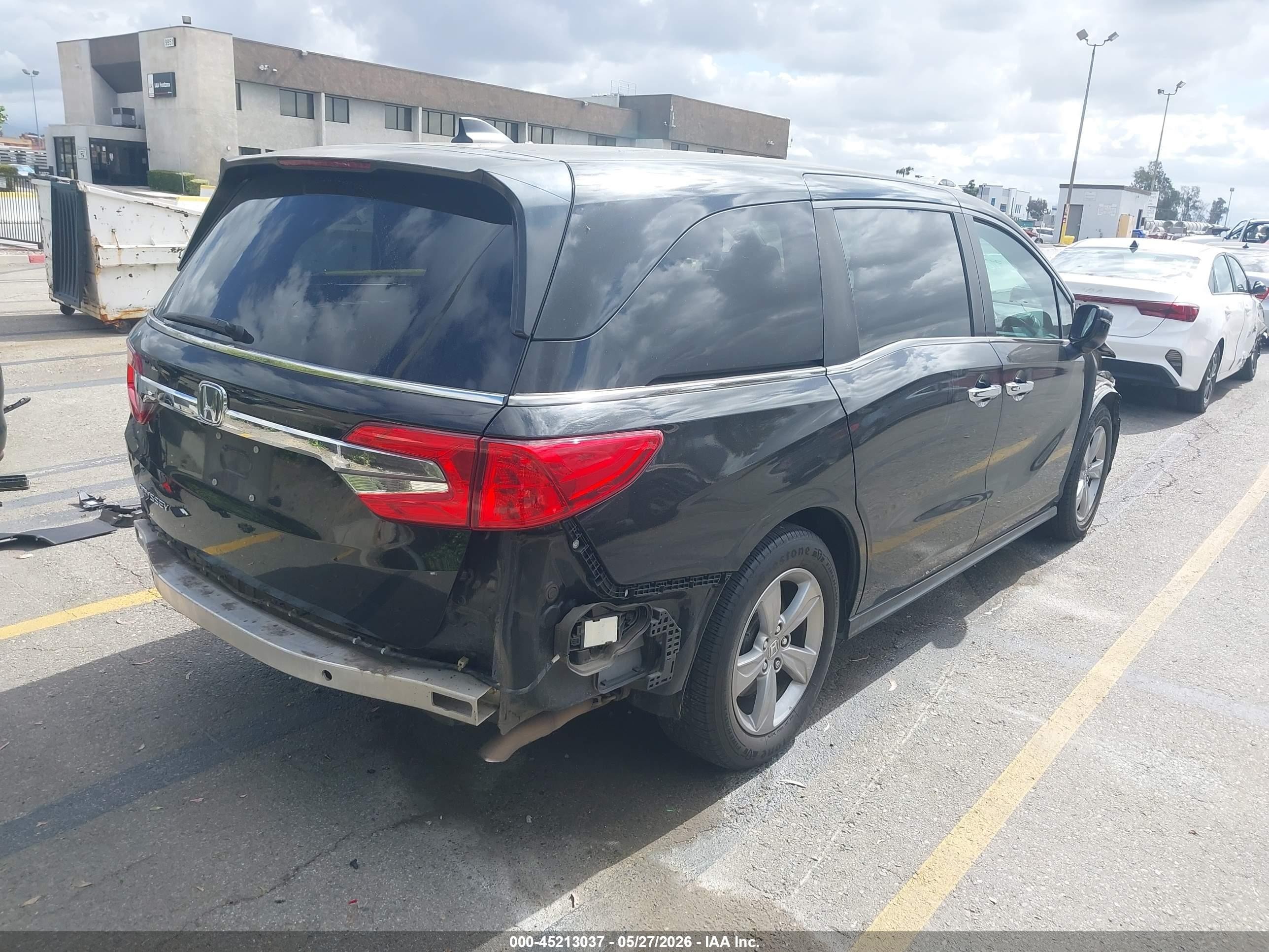 2020 Honda Odyssey VIN 5FNRL6H59LB035658 IAAI salvage auction — Rear End, Salvage (California), sold $3,850 on 2026-07-10 (photo 4)