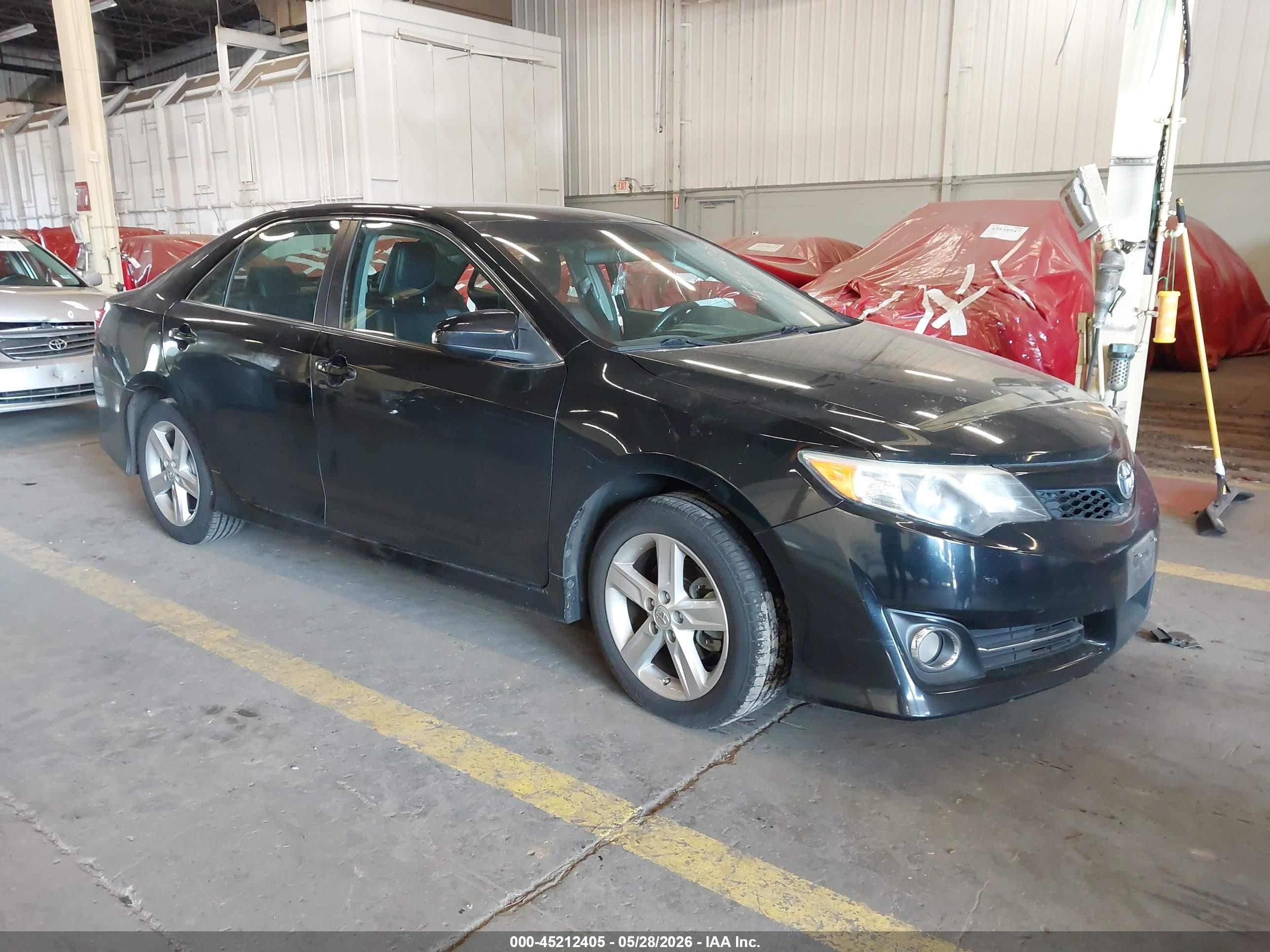 2014 Toyota Camry VIN 4T1BF1FK0EU787095 IAAI salvage auction — Side, Salvage (Oregon), sold $1,700 on 2026-07-09 (photo 1)