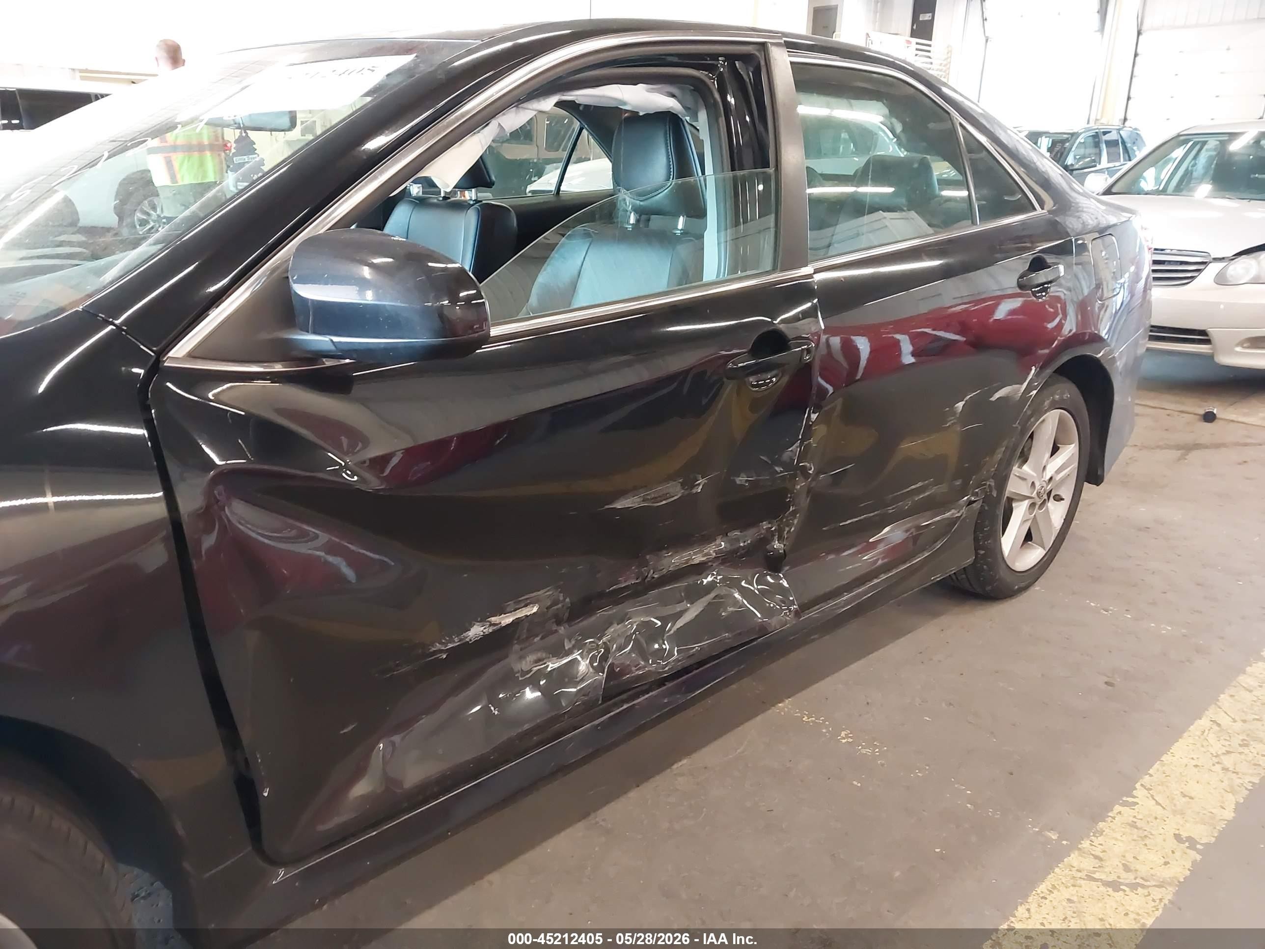 2014 Toyota Camry VIN 4T1BF1FK0EU787095 IAAI salvage auction — Side, Salvage (Oregon), sold $1,700 on 2026-07-09 (photo 6)