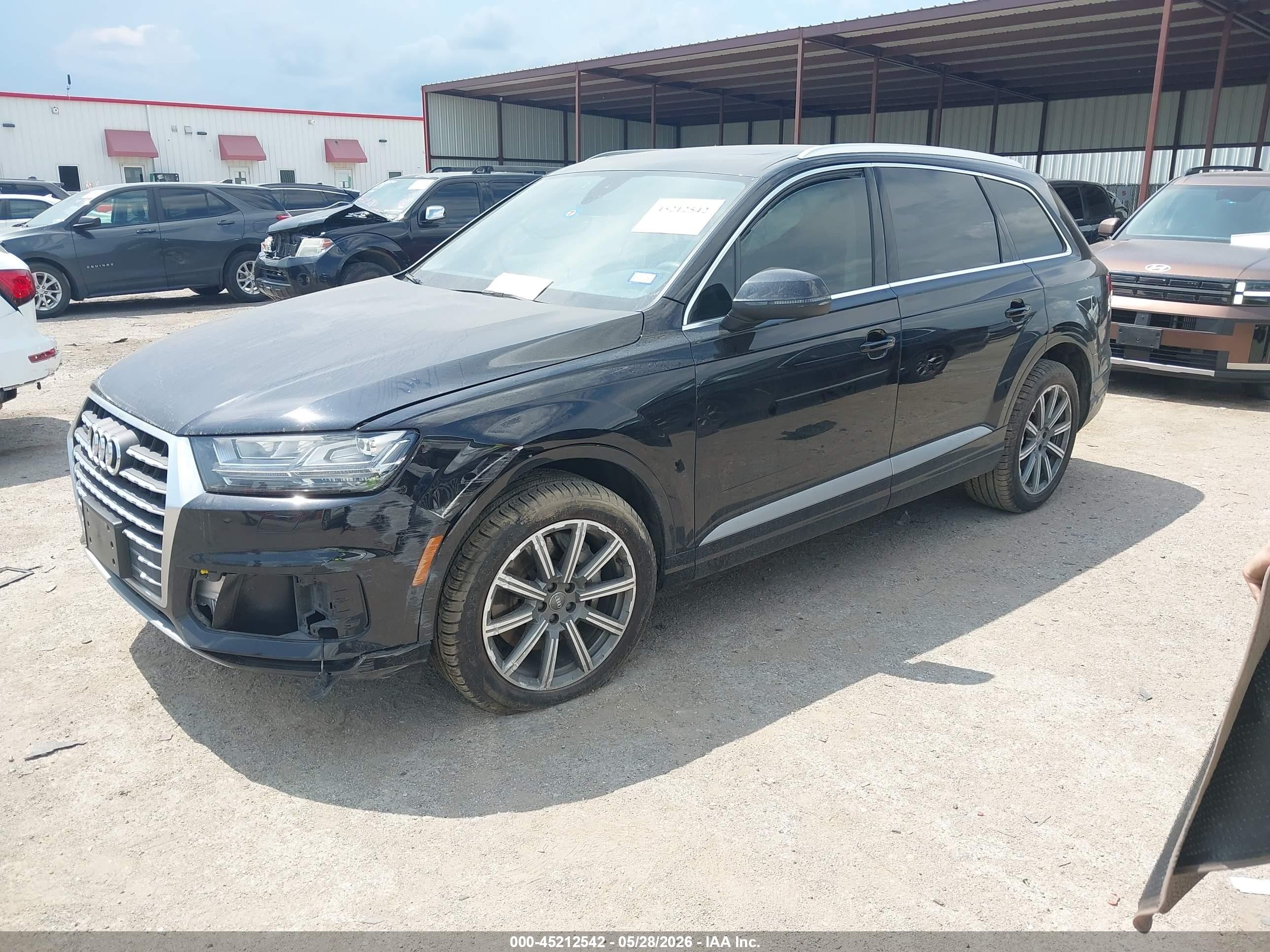 2019 Audi Q7 VIN WA1LAAF75KD036034 IAAI salvage auction — Side, Original (Texas), sold $5,300 on 2026-07-09 (photo 2)