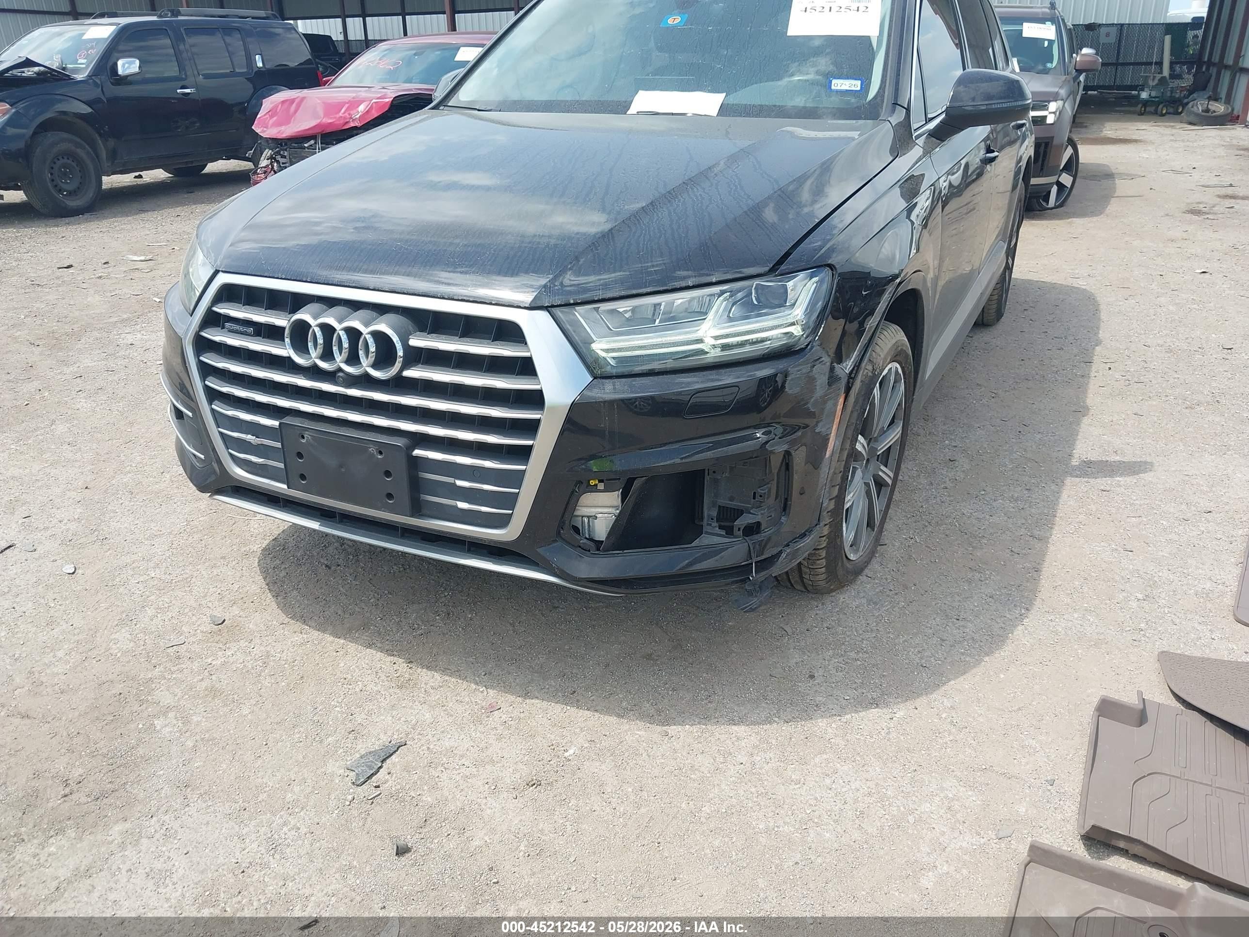 2019 Audi Q7 VIN WA1LAAF75KD036034 IAAI salvage auction — Side, Original (Texas), sold $5,300 on 2026-07-09 (photo 6)