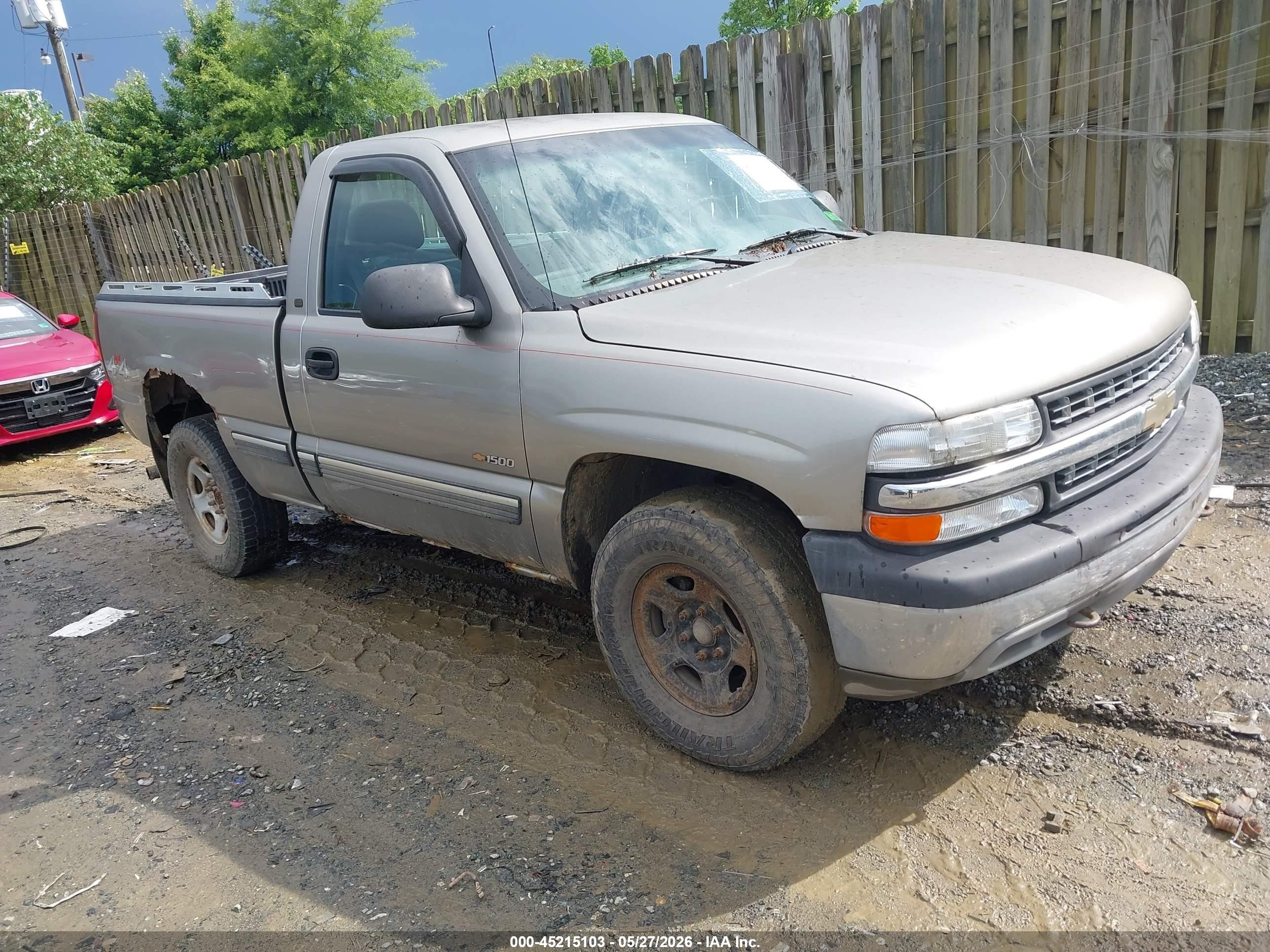 2000 Chevrolet Silverado 1500 VIN 1GCEK14W3YZ353604 IAAI salvage auction — Normal Wear, Clear (Virginia), sold $625 on 2026-07-12 (photo 1)