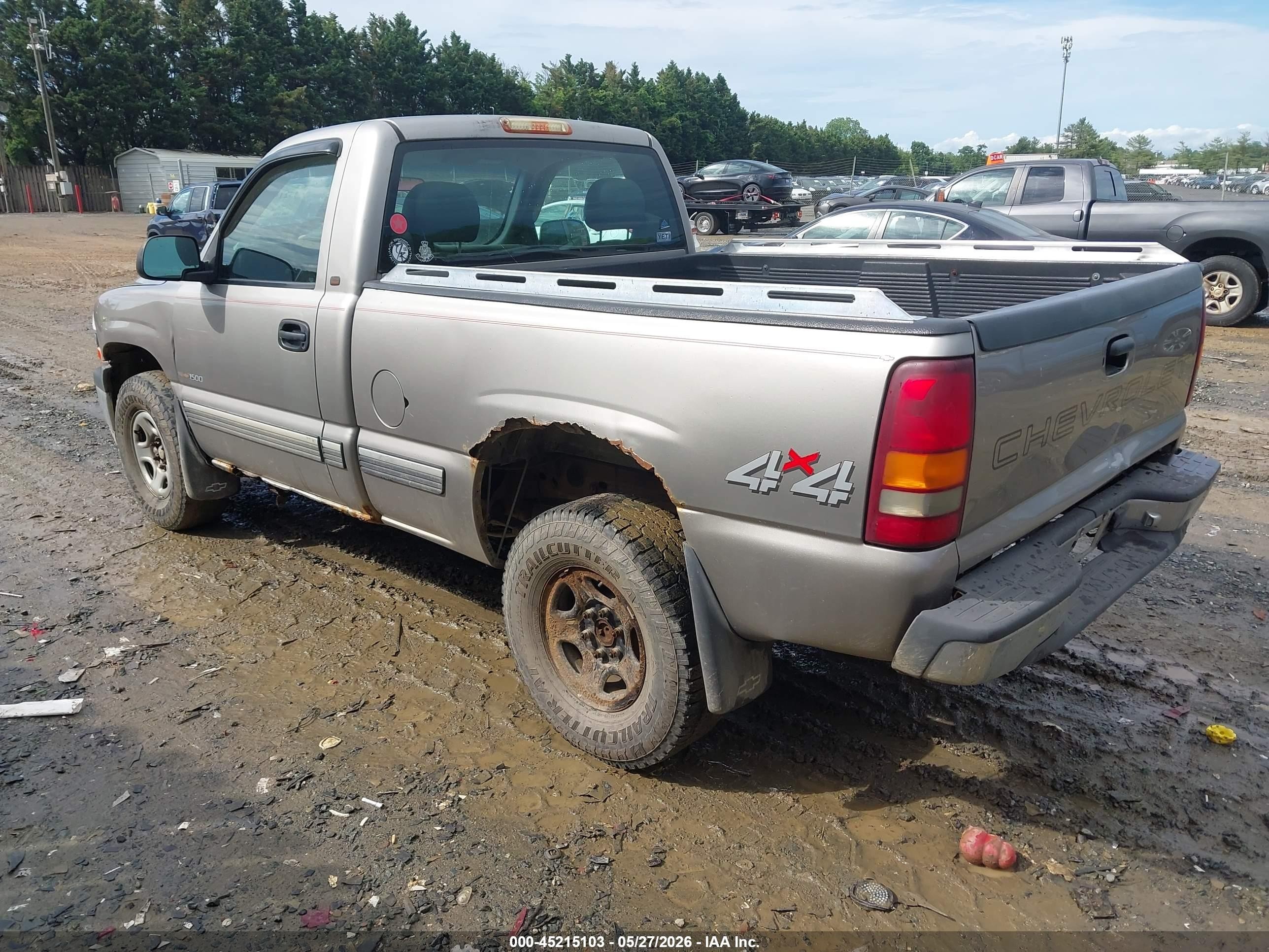 2000 Chevrolet Silverado 1500 VIN 1GCEK14W3YZ353604 IAAI salvage auction — Normal Wear, Clear (Virginia), sold $625 on 2026-07-12 (photo 3)