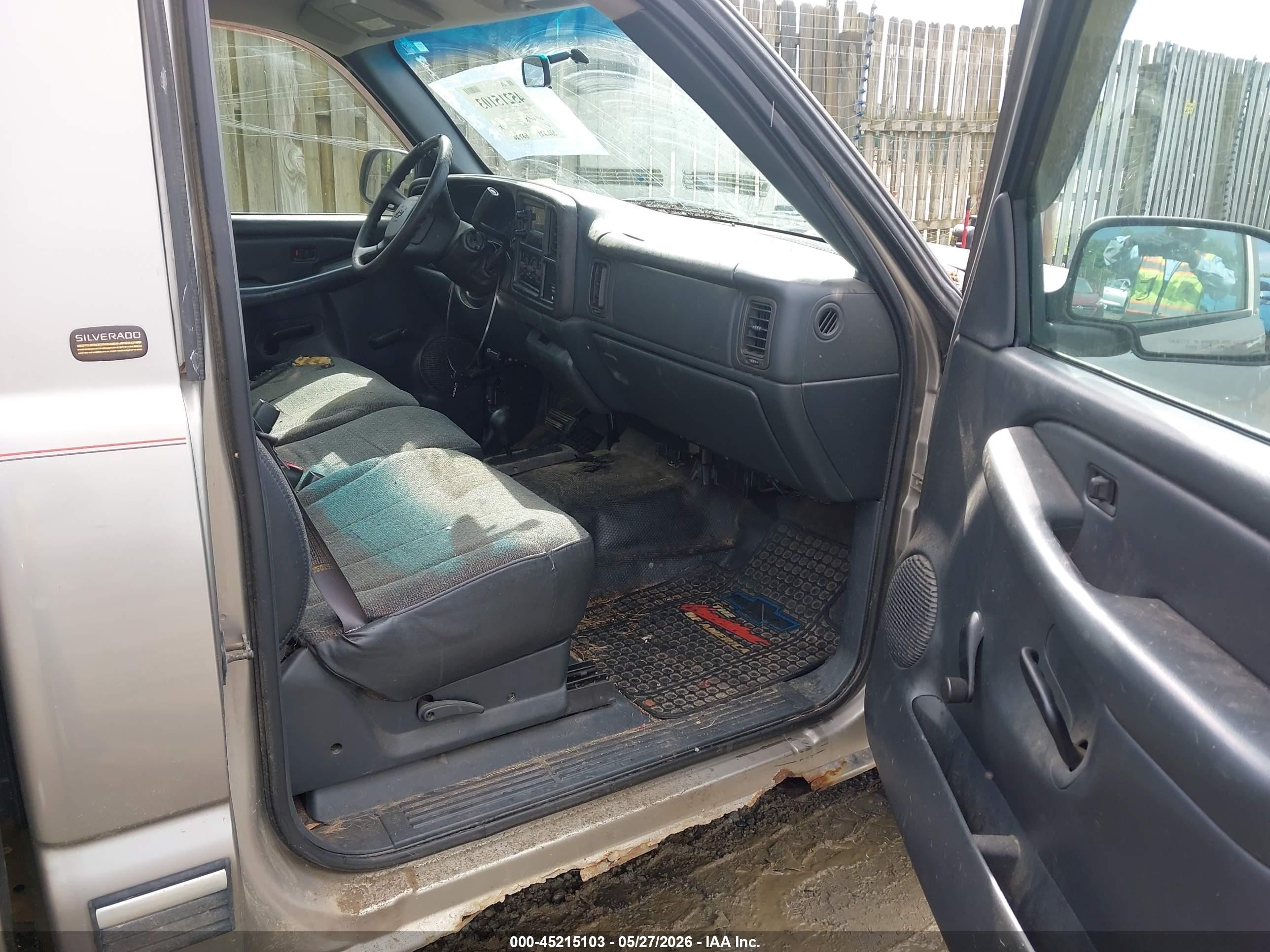 2000 Chevrolet Silverado 1500 VIN 1GCEK14W3YZ353604 IAAI salvage auction — Normal Wear, Clear (Virginia), sold $625 on 2026-07-12 (photo 5)