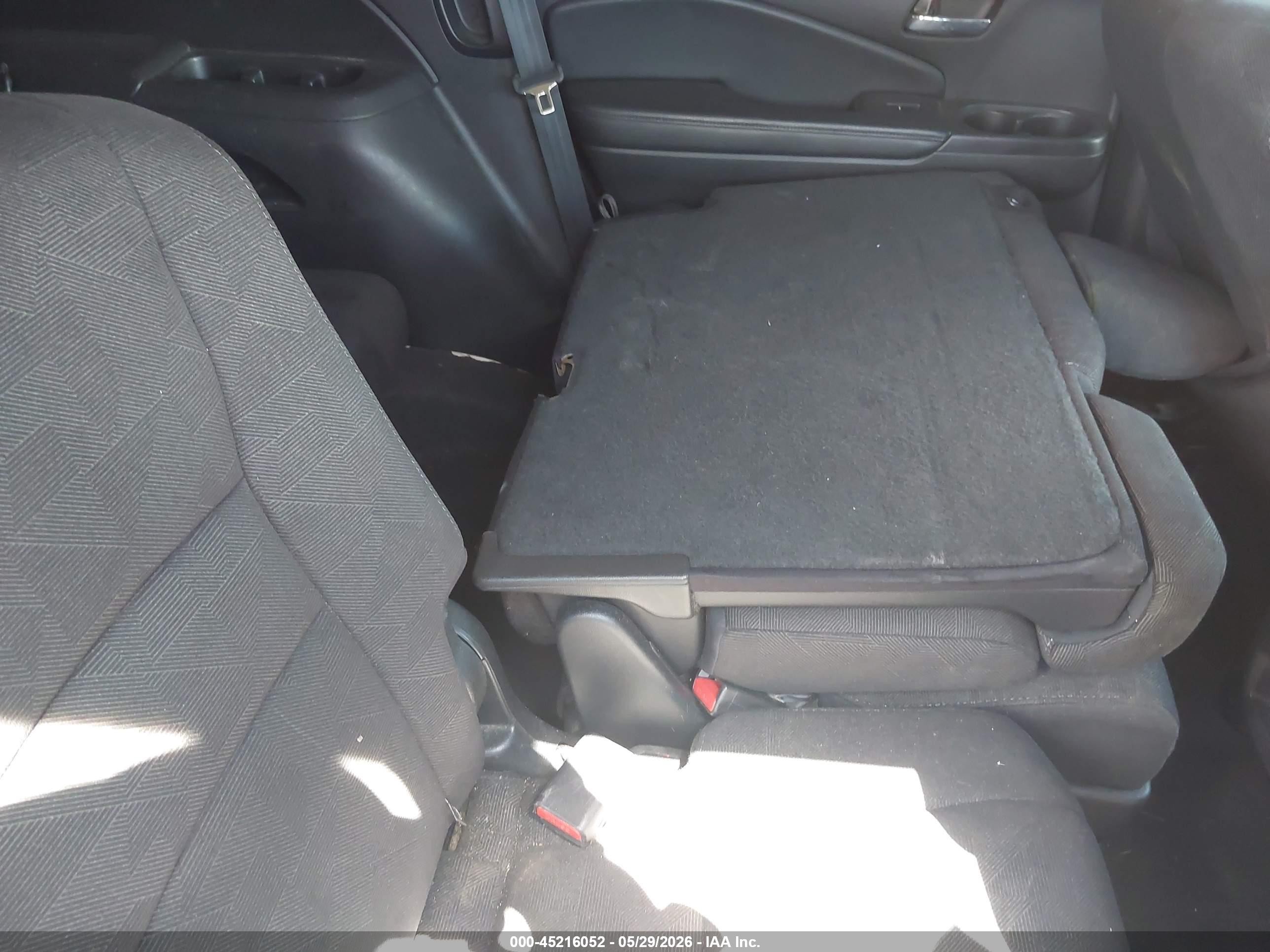 2020 Honda Pilot VIN 5FNYF6H34LB055060 IAAI salvage auction — Water/Flood, Mv-907A (New York), sold $5,600 on 2026-09-14 (photo 8)