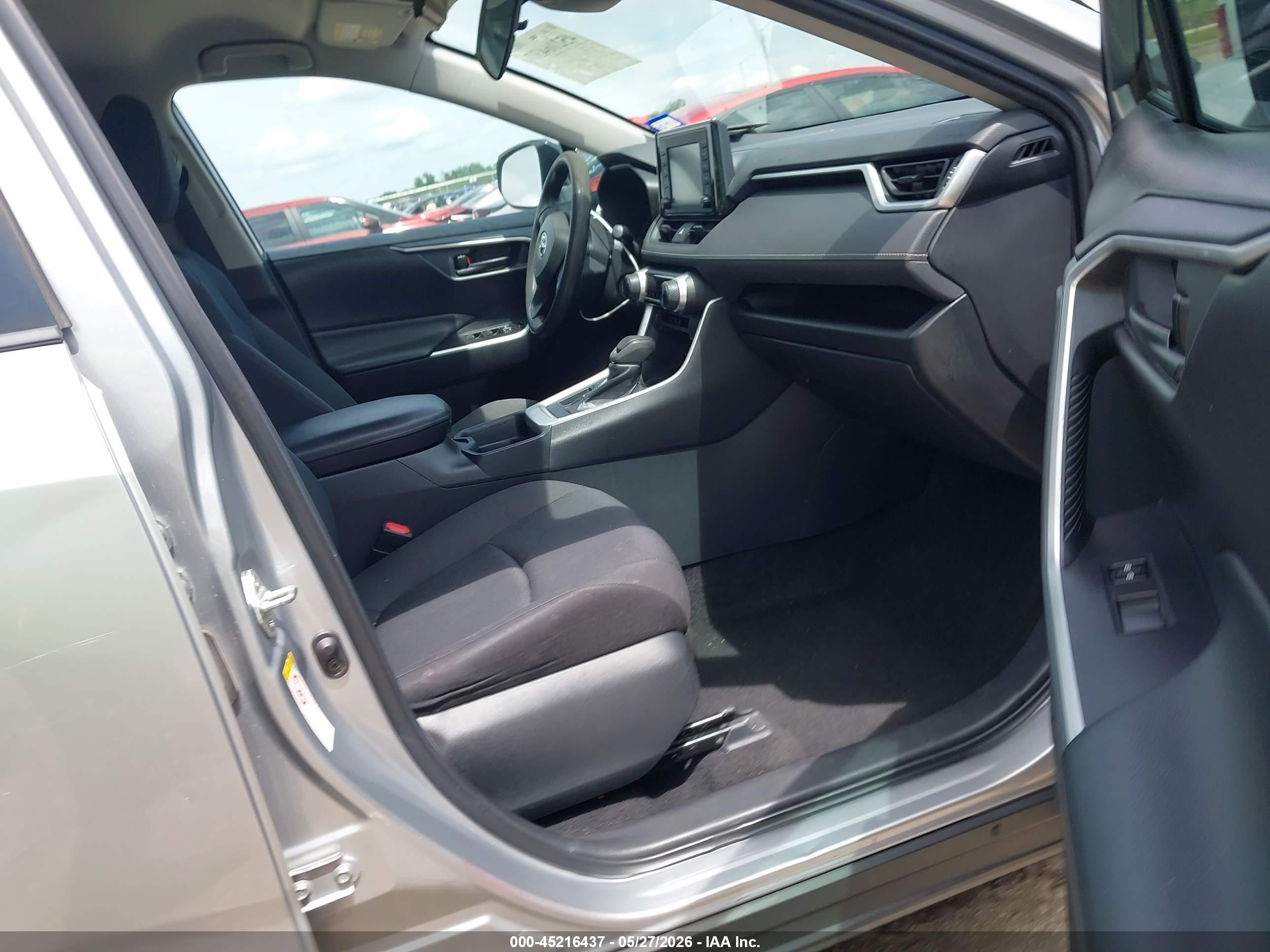 2019 Toyota RAV4 VIN 2T3H1RFV7KW018288 IAAI salvage auction — Side, Original (Texas), sold $6,000 on 2026-07-09 (photo 5)