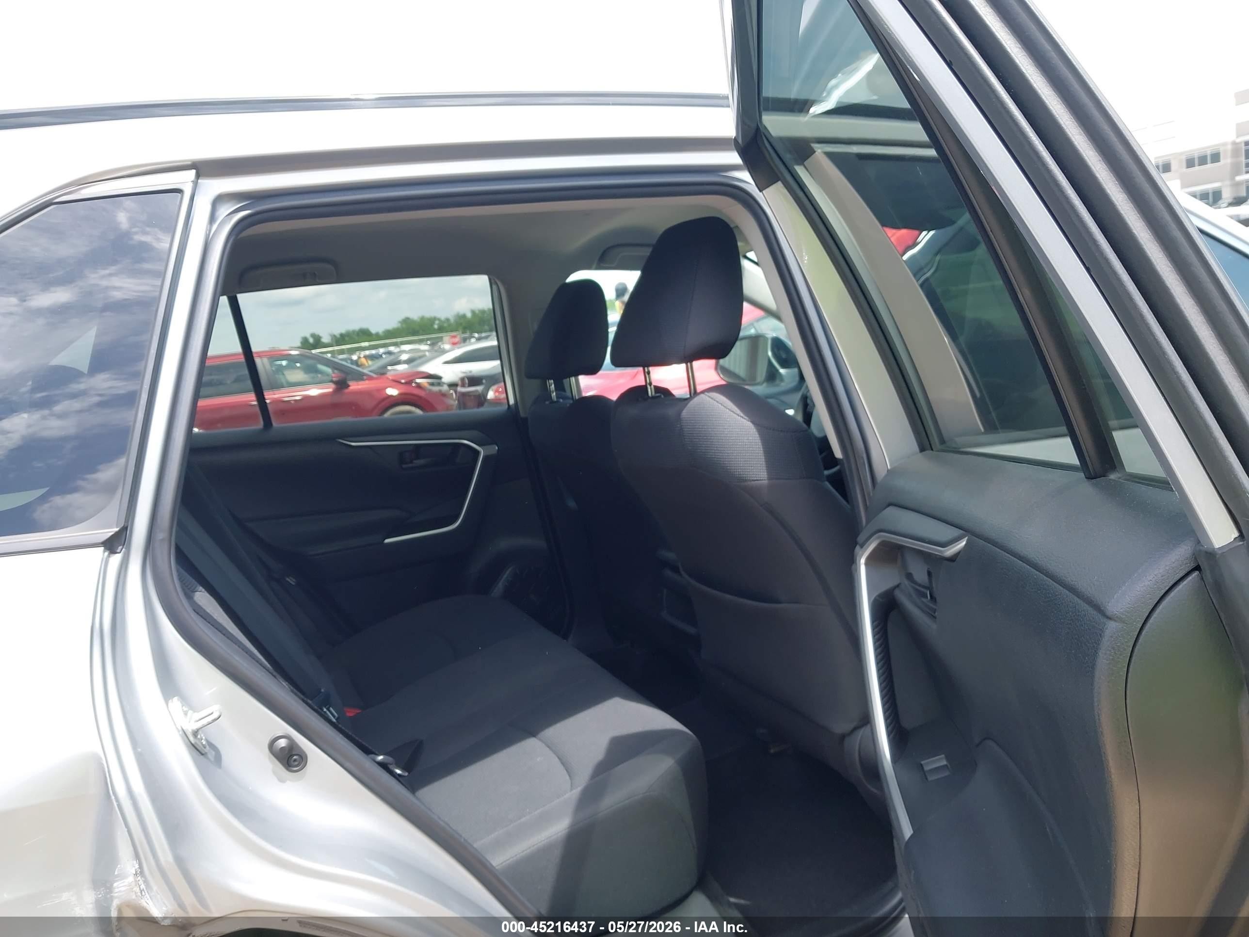2019 Toyota RAV4 VIN 2T3H1RFV7KW018288 IAAI salvage auction — Side, Original (Texas), sold $6,000 on 2026-07-09 (photo 8)