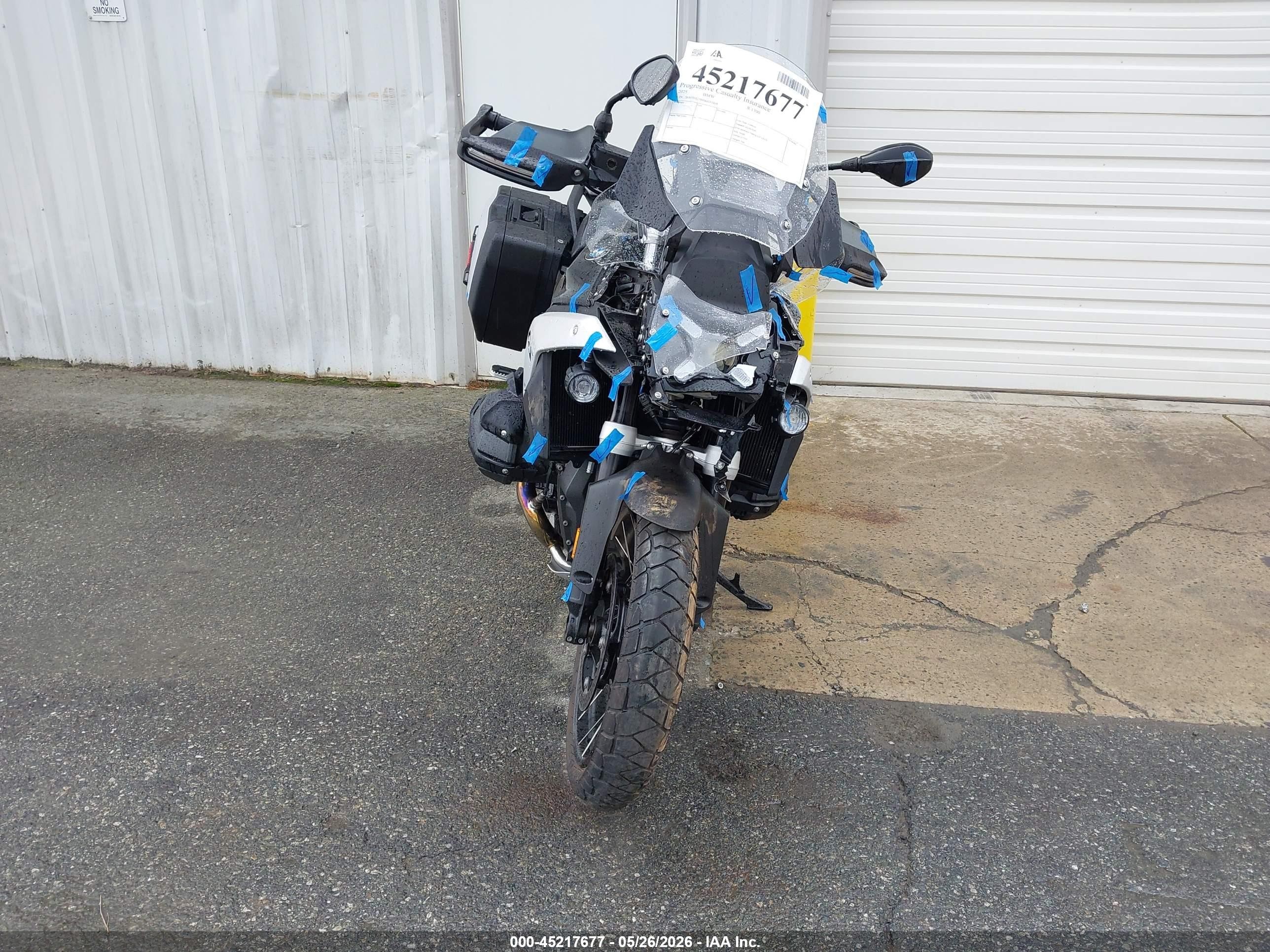 2025 BMW R 1300 VIN WB10M2309S6K93468 IAAI salvage auction — Unknown, Salvage (North Carolina), sold $11,750 on 2026-09-03 (photo 5)