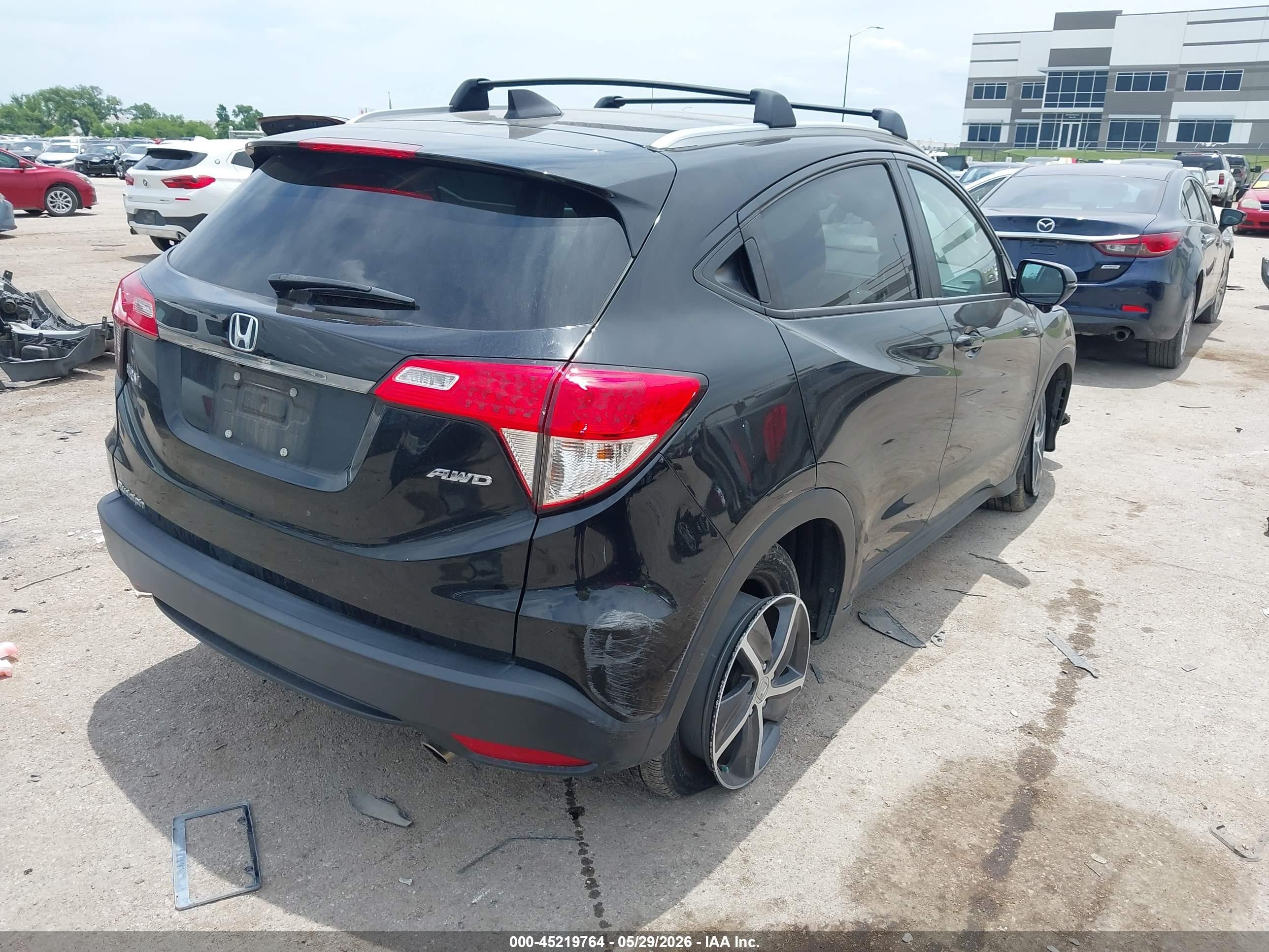 2022 Honda HR-V VIN 3CZRU6H50NM771202 IAAI salvage auction — Side, Original (Texas), sold $5,100 on 2026-07-09 (photo 4)