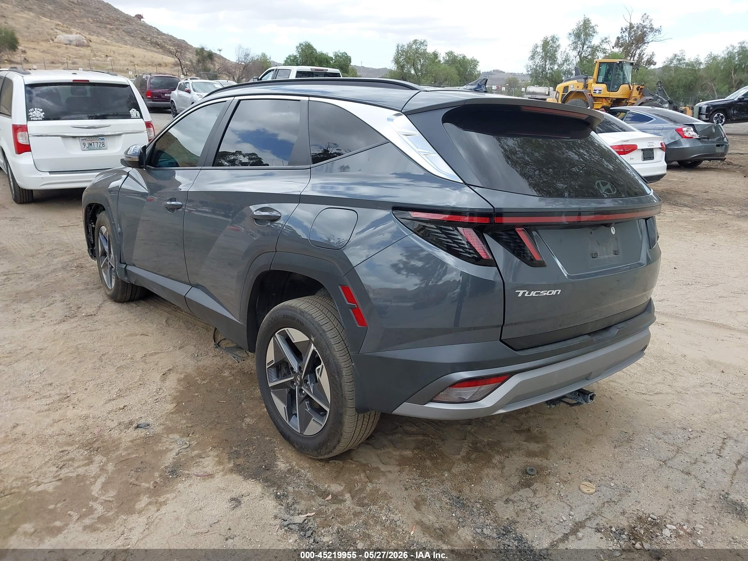2025 Hyundai Tucson VIN 5NMJC3DE9SH566941 IAAI salvage auction — Transmission Damage, Salvage (California), sold $7,400 on 2026-07-10 (photo 3)