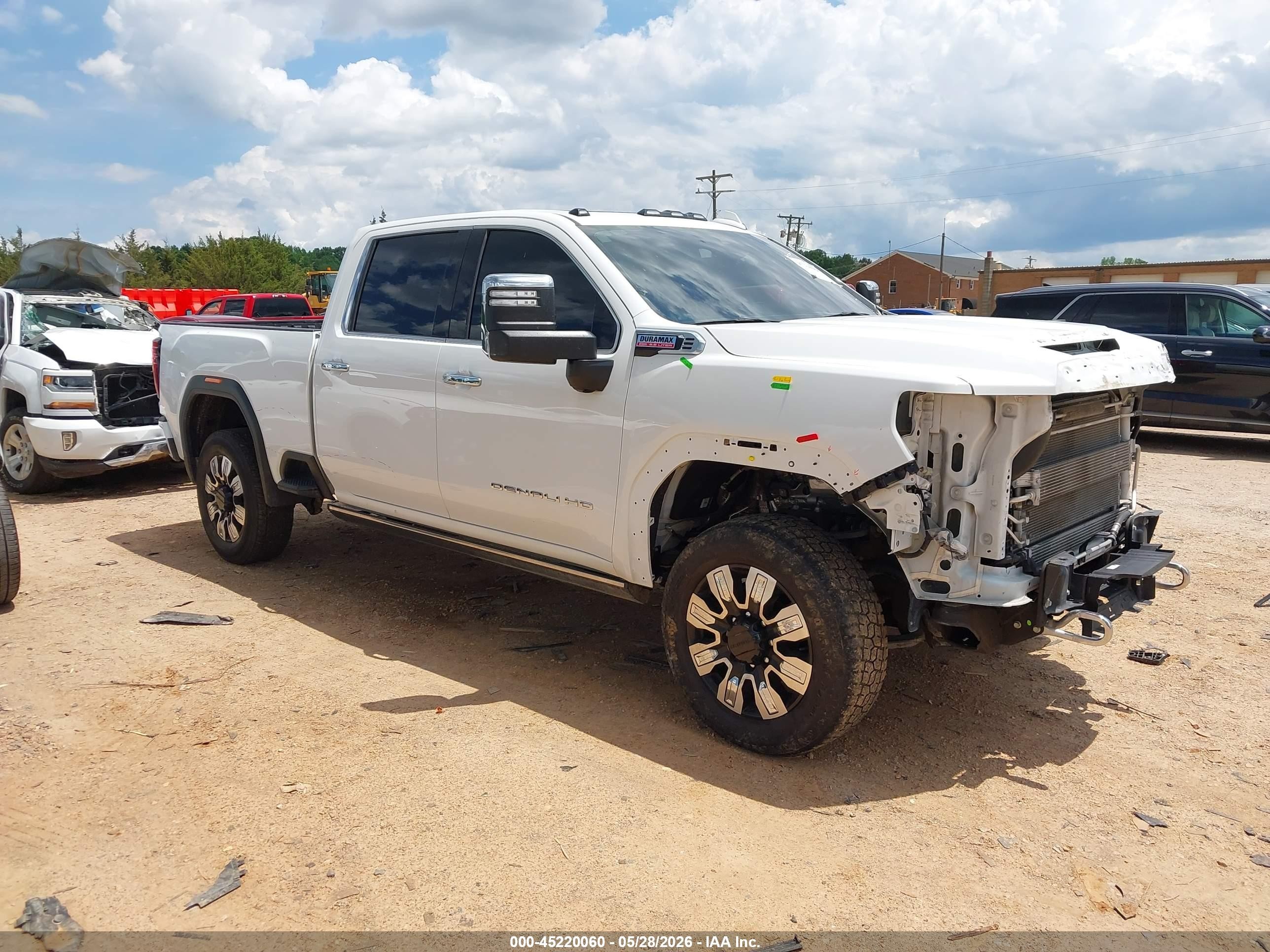 2024 GMC Sierra 3500 HD VIN 1GT49WEY8RF445475 — IAAI salvage auction photo