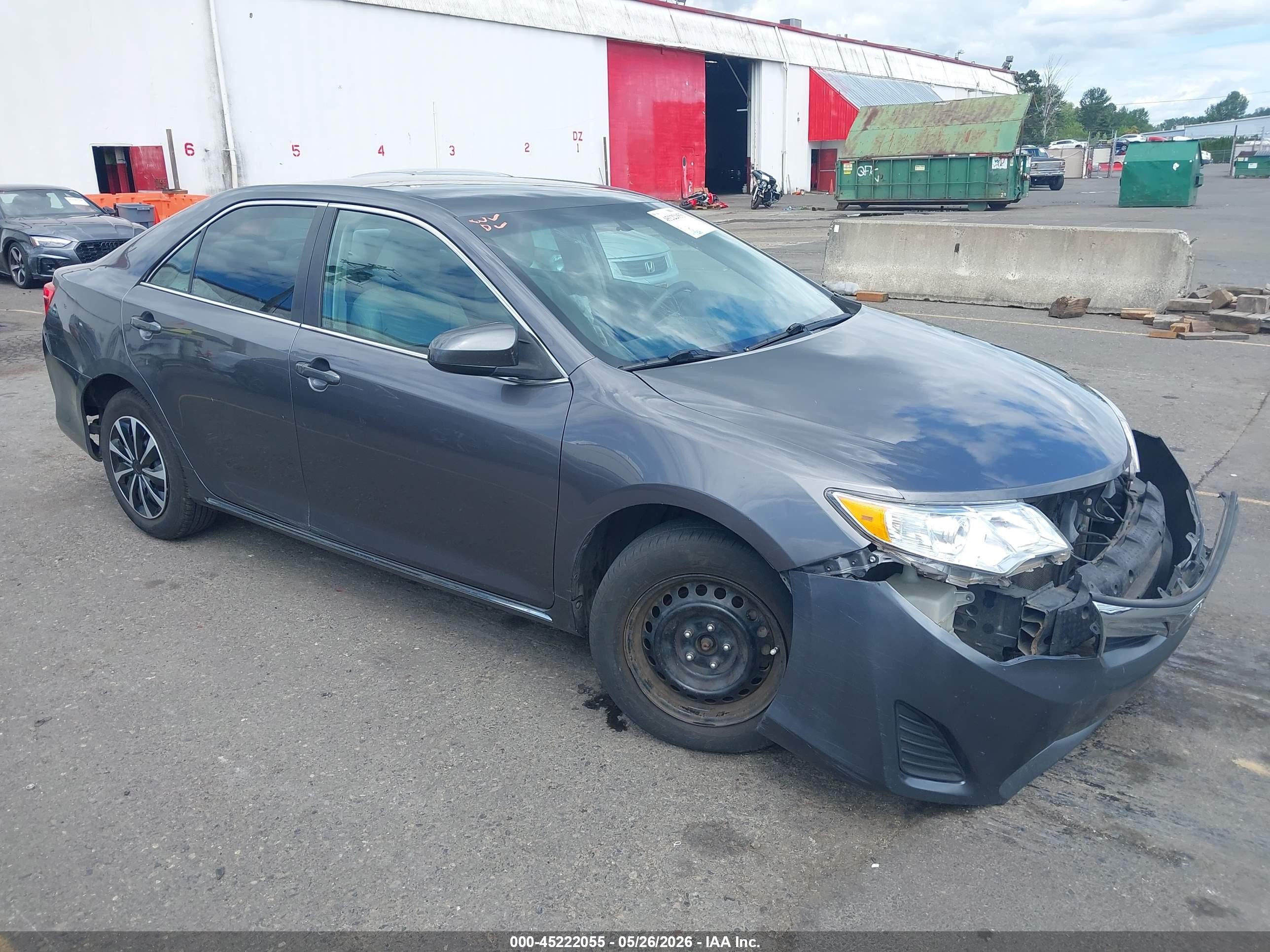 2014 Toyota Camry VIN 4T4BF1FK8ER373679 IAAI salvage auction — Side, Salvage (Oregon), sold $1,200 on 2026-07-03 (photo 1)