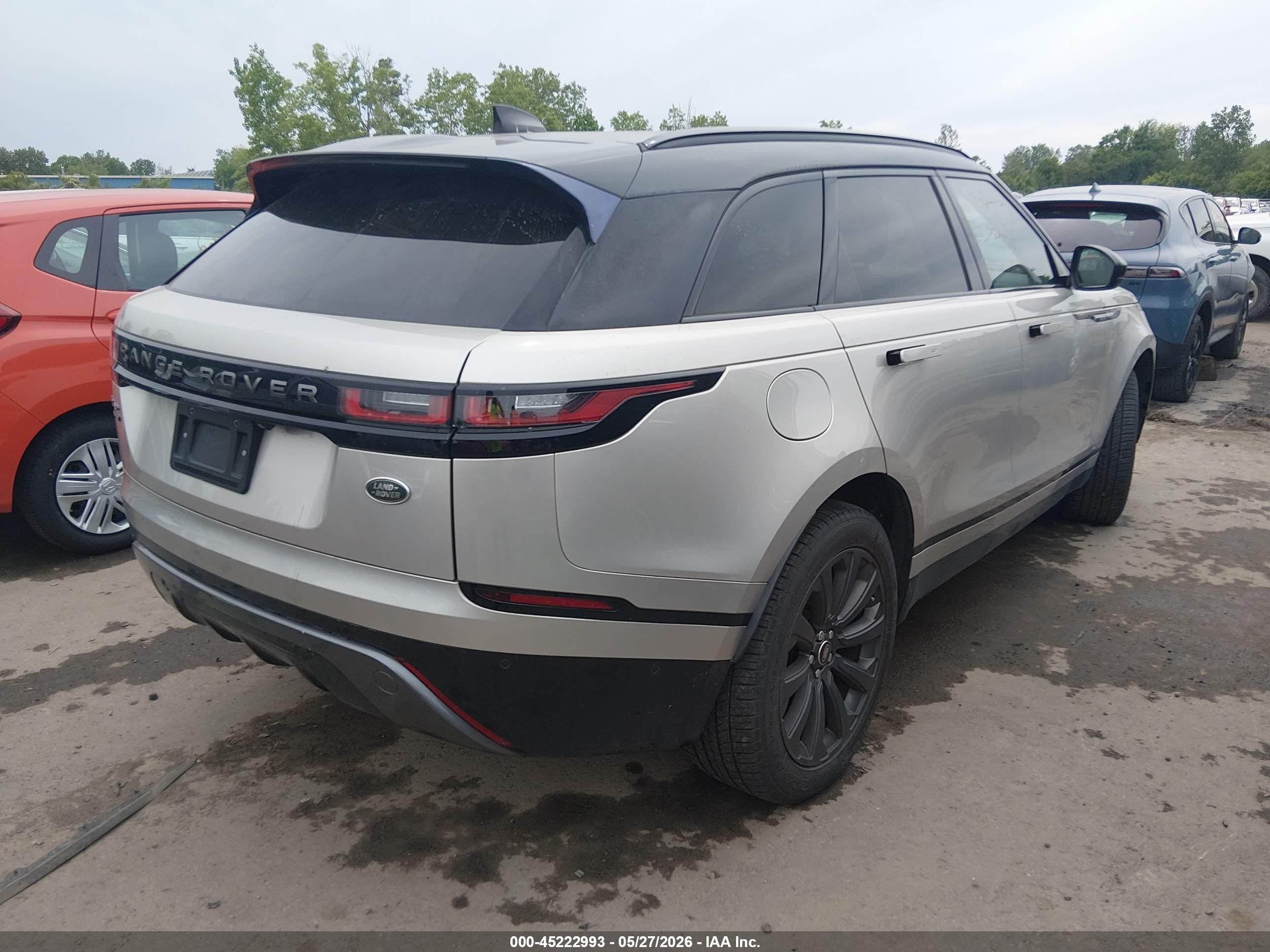 2019 Land Rover Range Rover Velar VIN SALYL2EX1KA779328 IAAI salvage auction — Side, Salvage (Ohio), sold $14,600 on 2026-06-30 (photo 4)