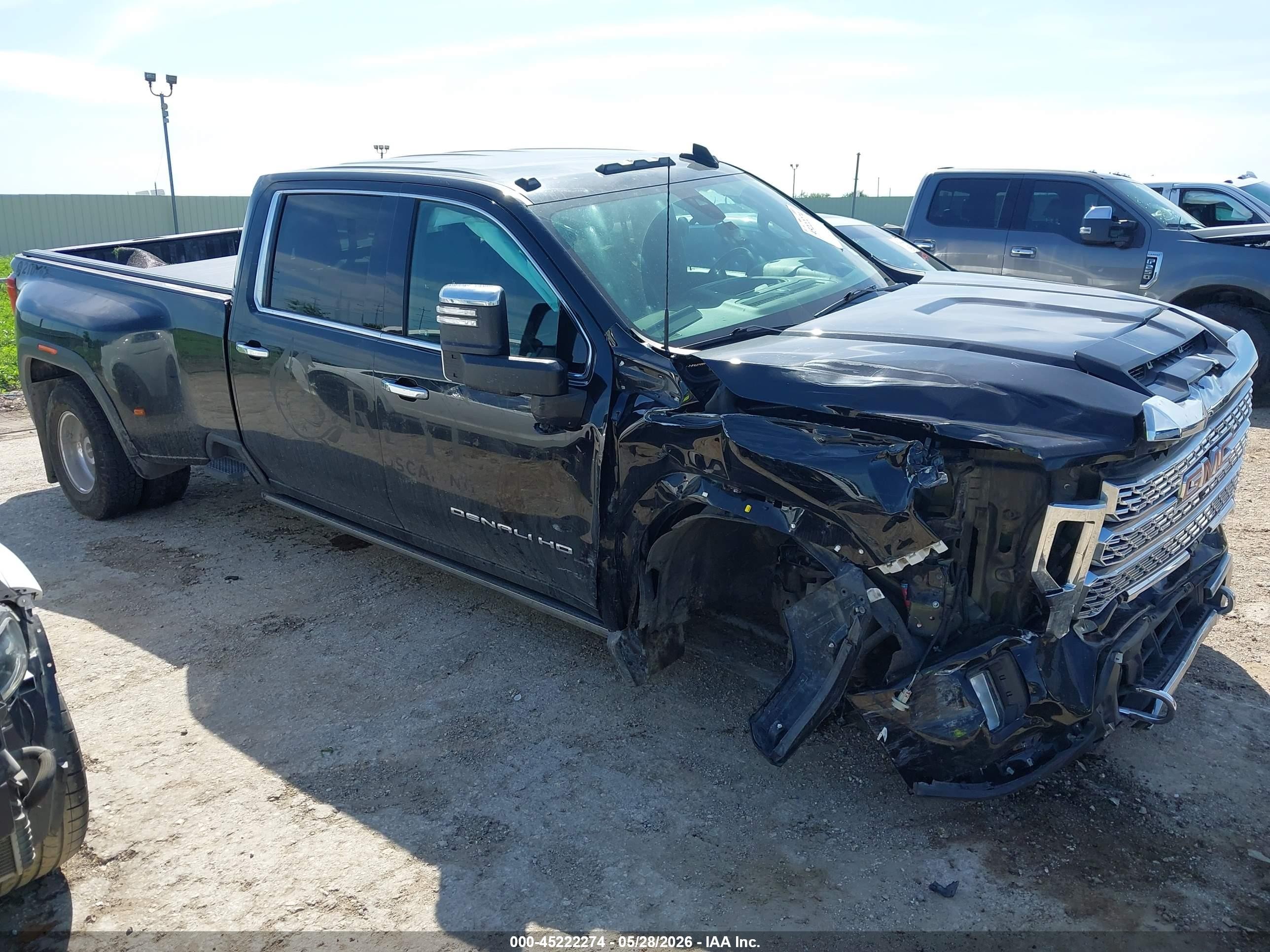 2022 GMC Sierra 3500 HD VIN 1GT49WEY9NF185999 — IAAI salvage auction photo