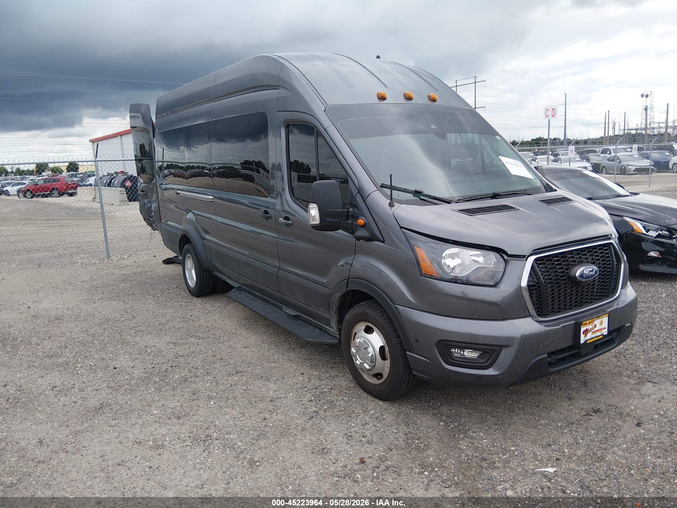 2024 Ford Transit-350 VIN 1FBVU5XG8RKB78352 IAAI salvage auction — Rear End, Salvage (Louisiana), sold $23,050 on 2026-09-02 (photo 1)