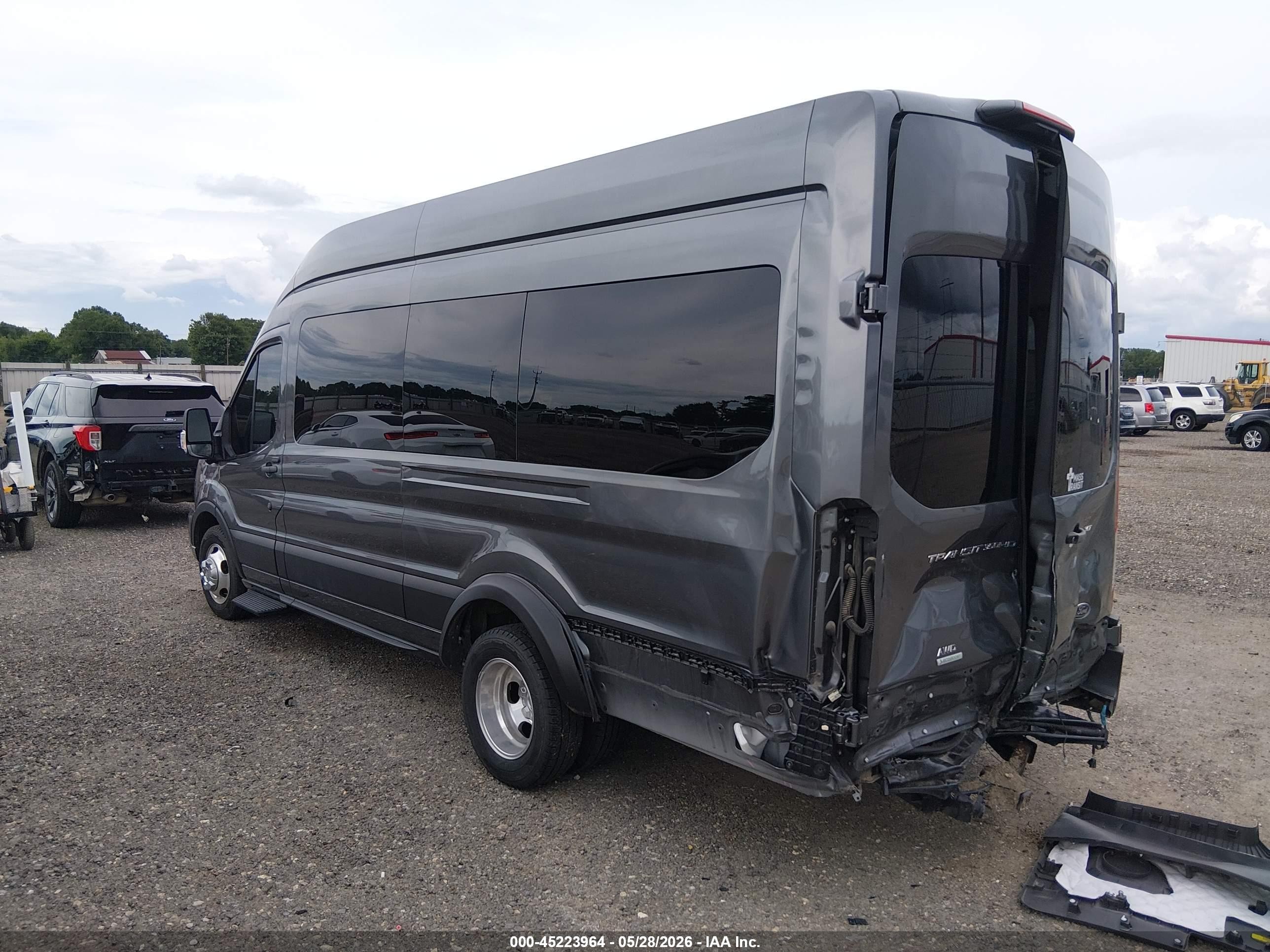 2024 Ford Transit-350 VIN 1FBVU5XG8RKB78352 IAAI salvage auction — Rear End, Salvage (Louisiana), sold $23,050 on 2026-09-02 (photo 3)