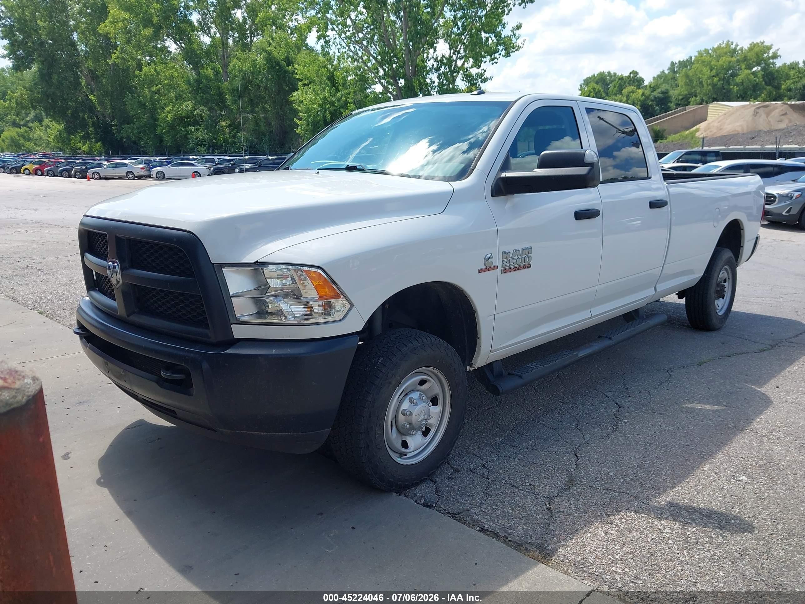 2018 Ram 2500 VIN 3C6UR5HL7JG306670 IAAI salvage auction — Rear End, SF97 (Kansas), sold $13,700 on 2026-07-09 (photo 2)