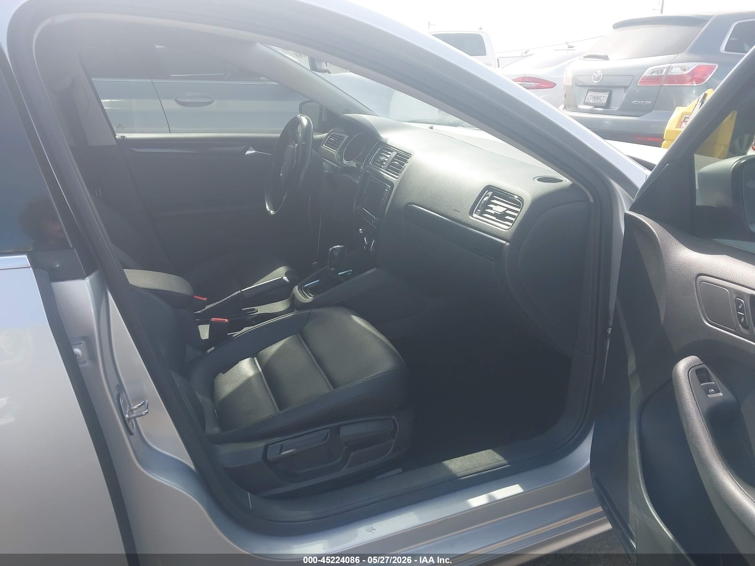 2016 Volkswagen Jetta VIN 3VWL17AJ1GM367195 IAAI salvage auction — Front & Rear, Salvage (California), sold $1,500 on 2026-07-09 (photo 5)