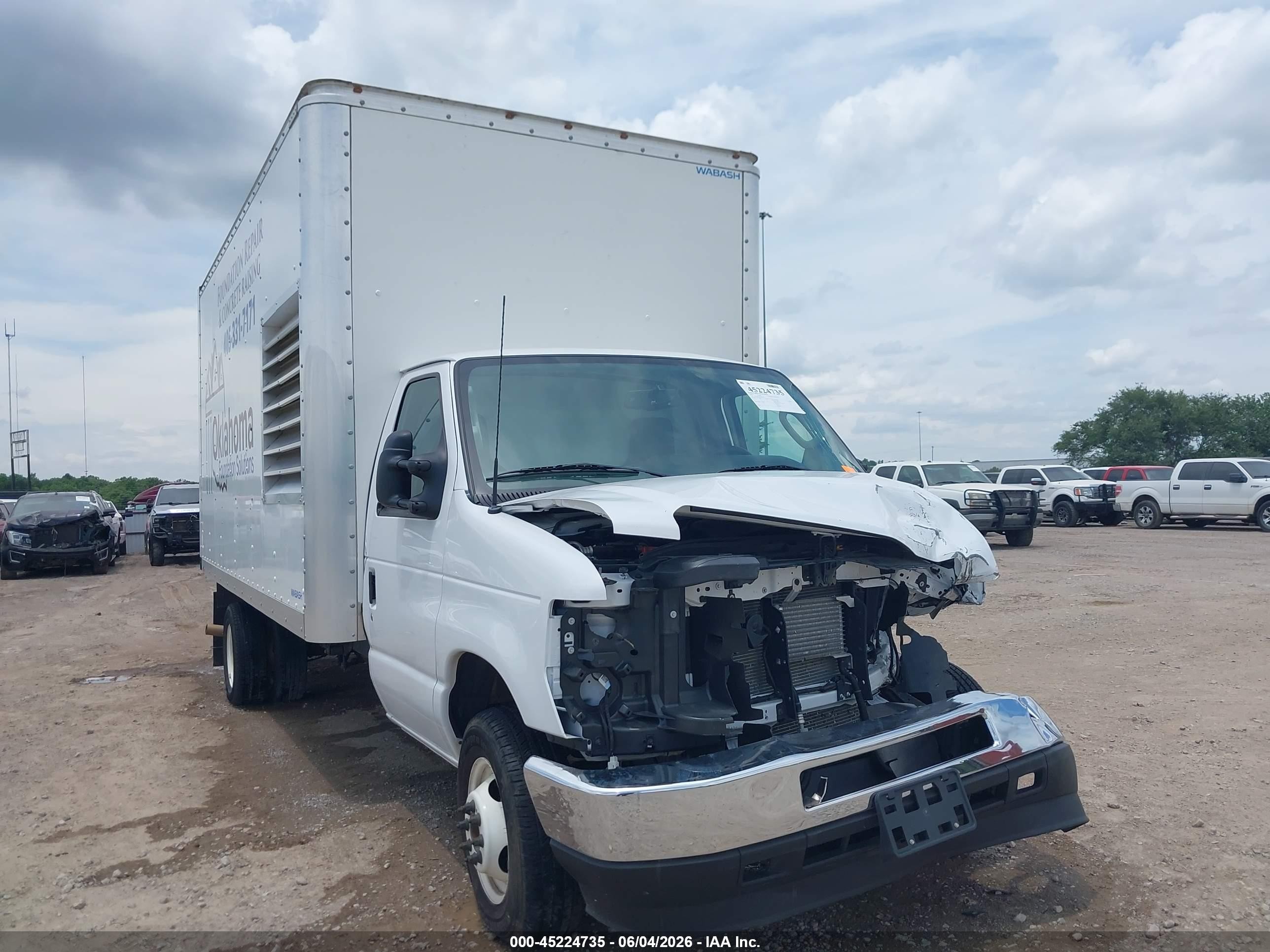 2024 Ford E-450 VIN 1FDXE4FN4RDD02306 — IAAI salvage auction photo