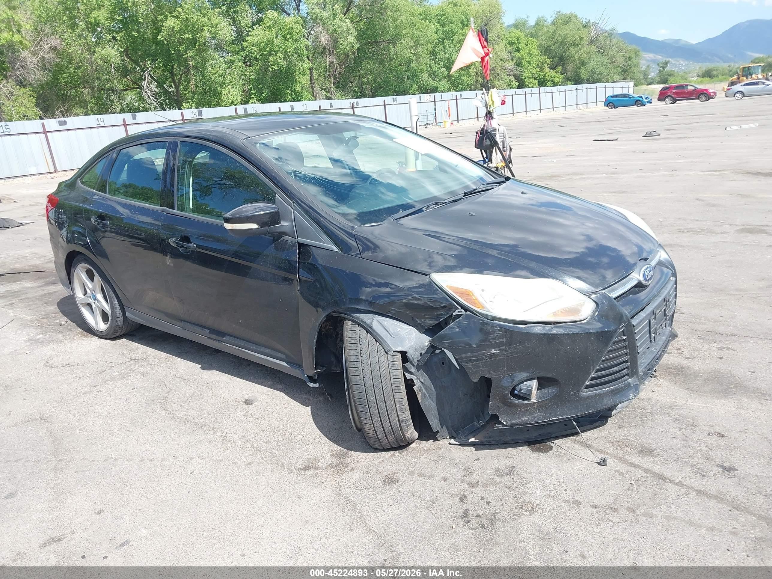 2013 Ford Focus VIN 1FADP3F23DL195058 IAAI salvage auction — Side, Salvage (Utah), sold $375 on 2026-07-09 (photo 1)