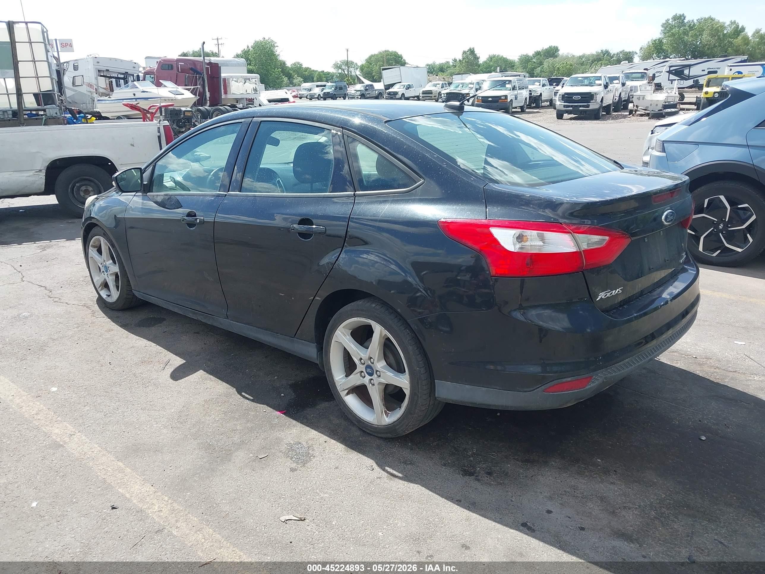 2013 Ford Focus VIN 1FADP3F23DL195058 IAAI salvage auction — Side, Salvage (Utah), sold $375 on 2026-07-09 (photo 3)
