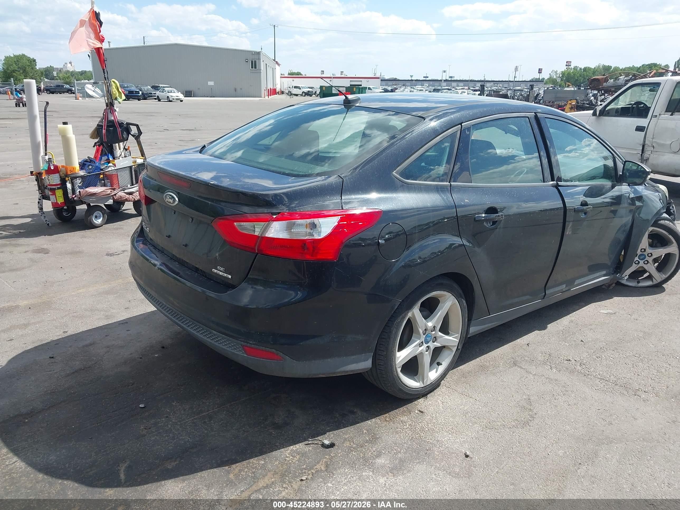 2013 Ford Focus VIN 1FADP3F23DL195058 IAAI salvage auction — Side, Salvage (Utah), sold $375 on 2026-07-09 (photo 4)